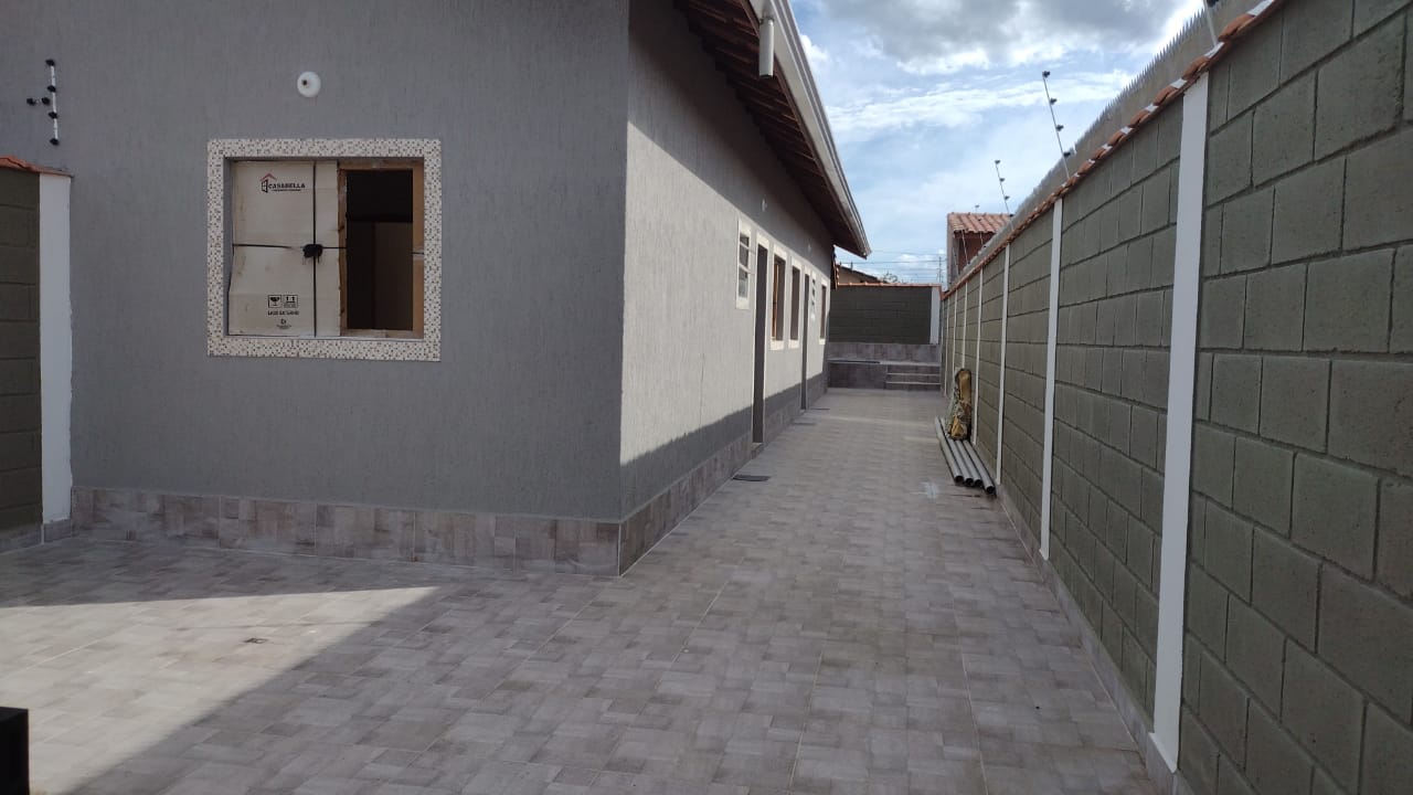 CASA C/ PISCINA - ITANHAÉM/SP - JD. MAGALHÃES ( 1800 M DO MAR )