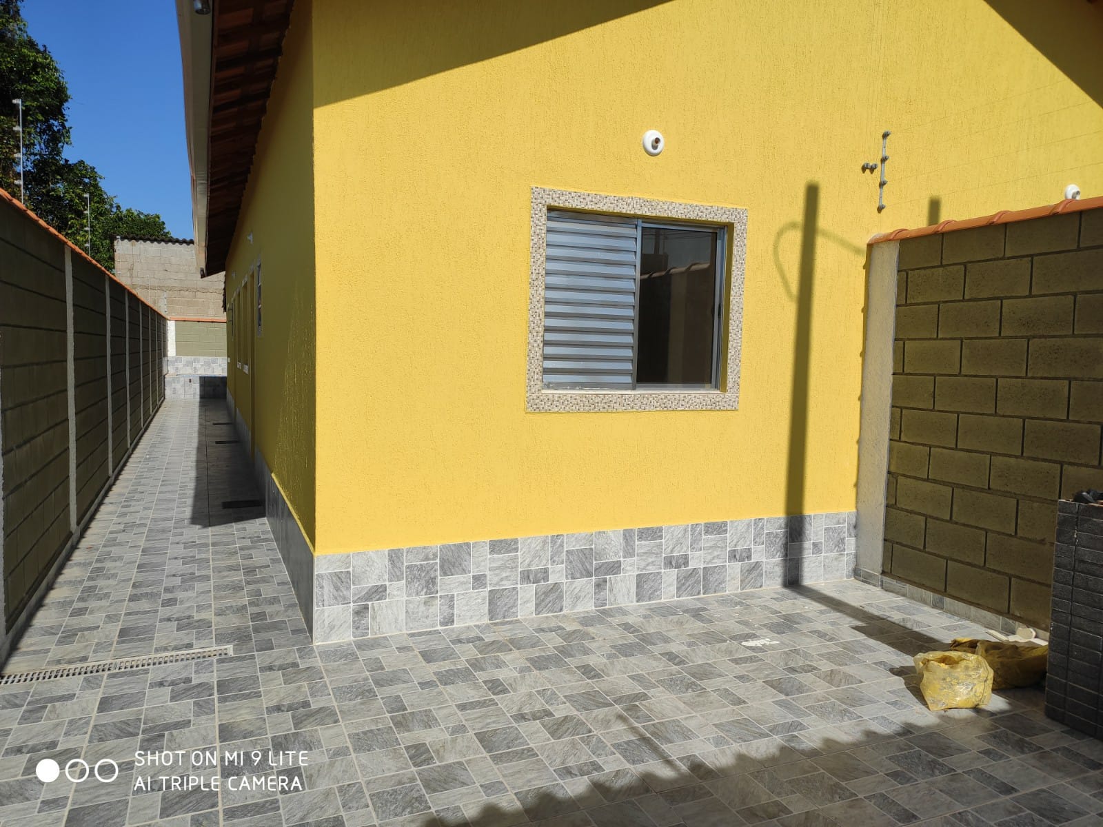 CASA NOVA GEMINADA - ITANHAÉM/SP - JD. MAGALHÃES ( 1600 M DO MAR )
