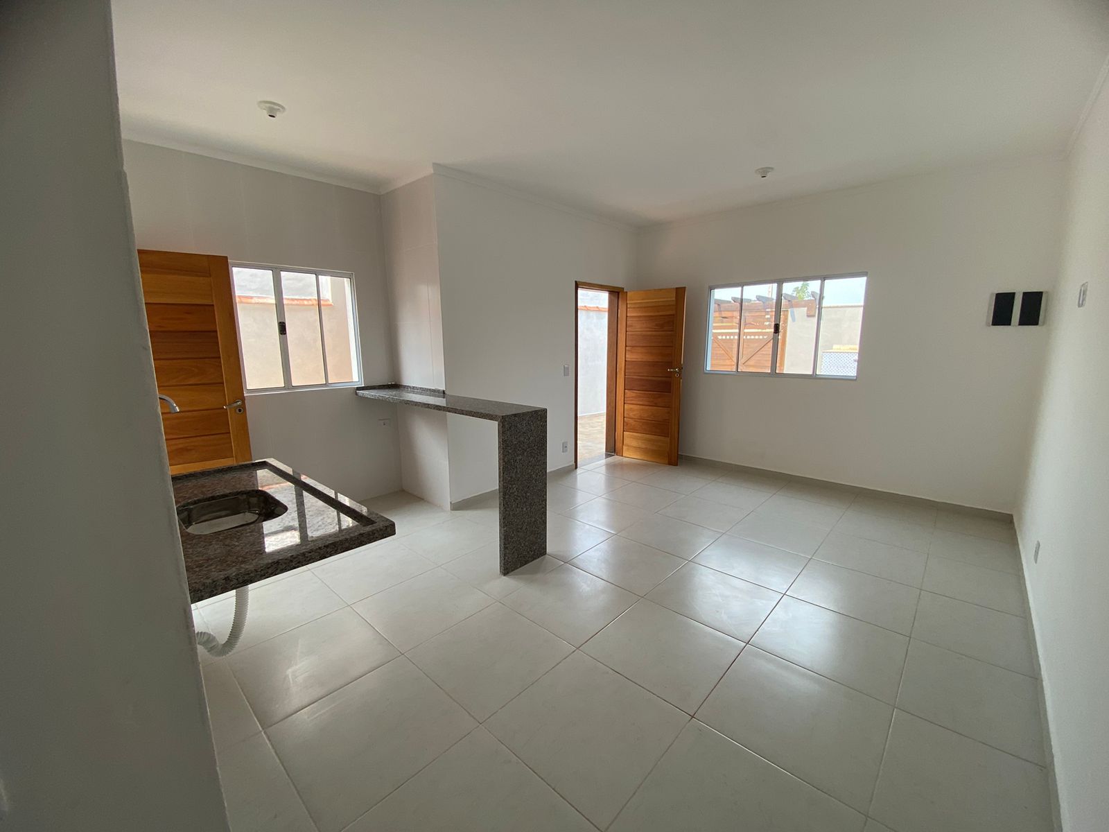 CASA NO PARANAPUAN - LADO PRAIA À 450 M DO MAR - ITANHAÉM/SP - foto 3