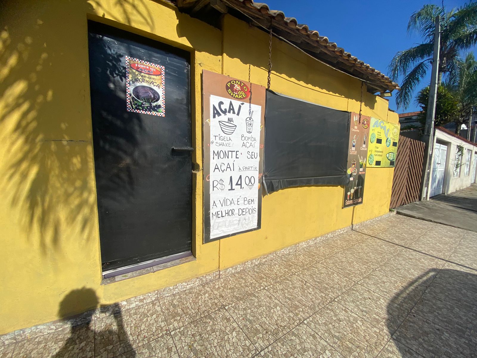 CASA COM FRENTE COMERCIAL - LADO PRAIA À 400 M DO MAR - ITANHAÉM/SP