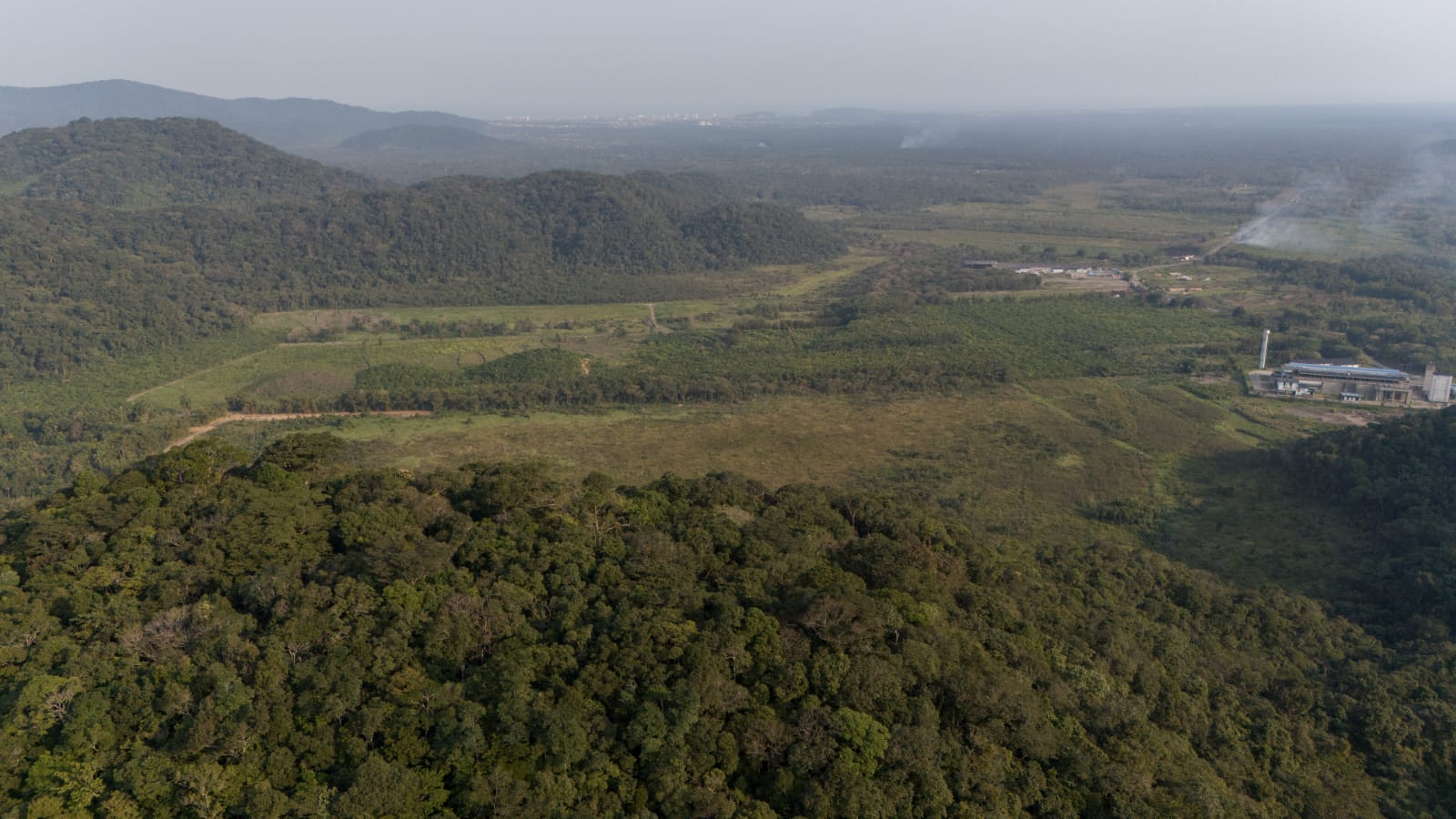 FAZENDA NO BAIRRO MAMBU - LADO MORRO À 4 KM DA RODOVIA - ITANHAÉM/SP - foto 12