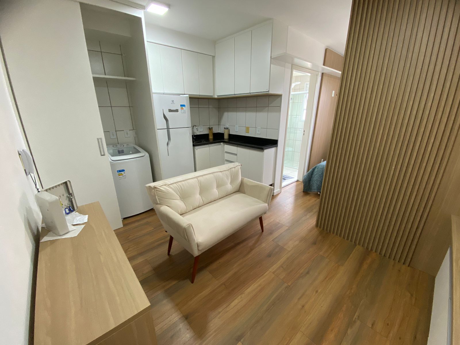APARTAMENTO NO SAVOY -  LADO MORRO À 1200 DA RODOVIA - ITANHAÉM/SP 