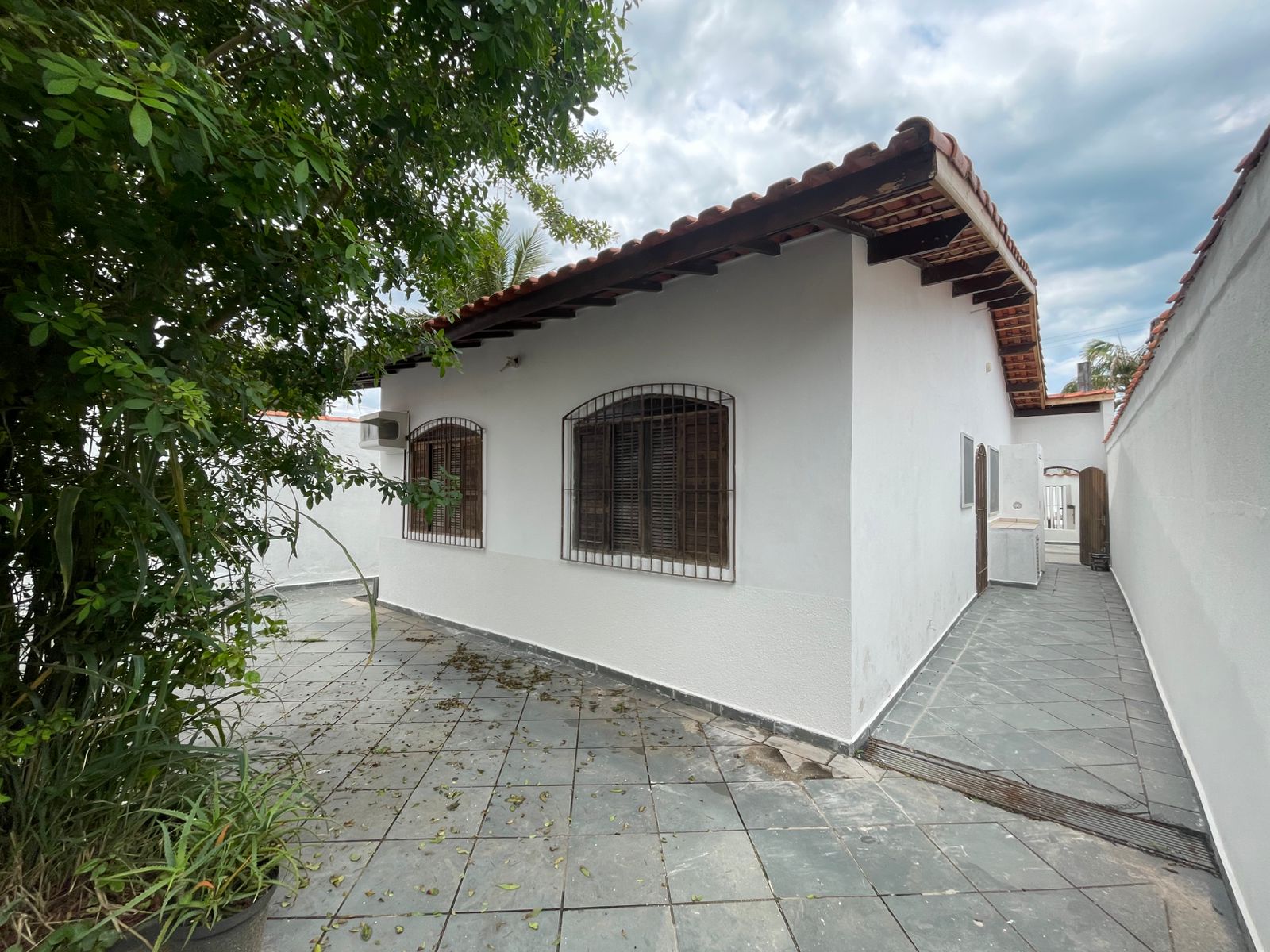 CASA NO BALNEÁRIO GAIVOTA - LADO PRAIA À 200 METROS DO MAR - ITANHAÉM/SP - foto 3
