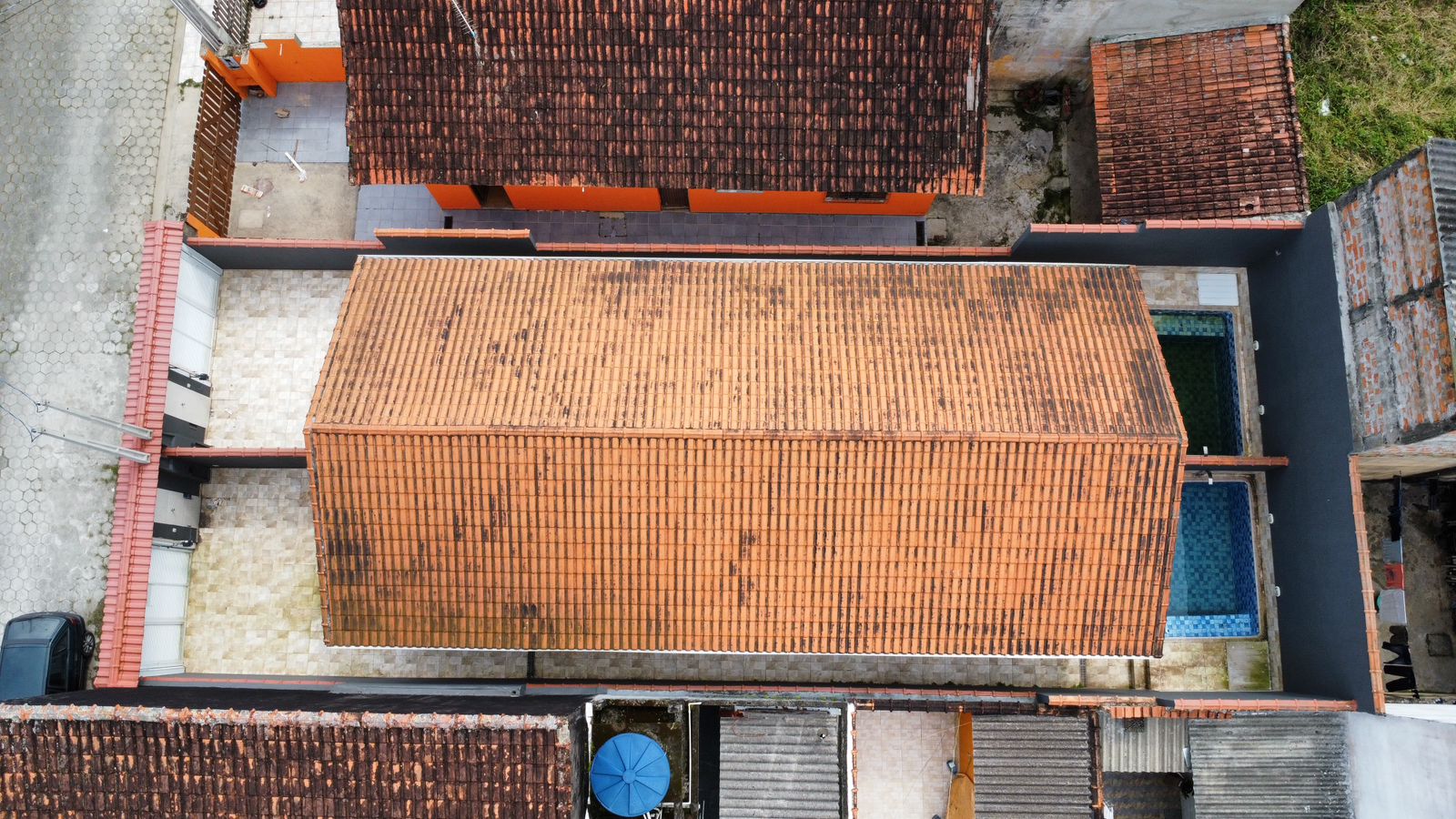 CASA NO JARDIM SUARÃO - LADO MORRO À 900 METROS DA PRAIA - ITANHAÉM/SP - foto 6