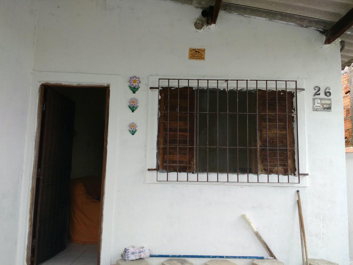 CASA NO LUIZAMAR MIRIM - LADO MORRO Á 900 METROS DA PISTA - ITANHAÉM/SP