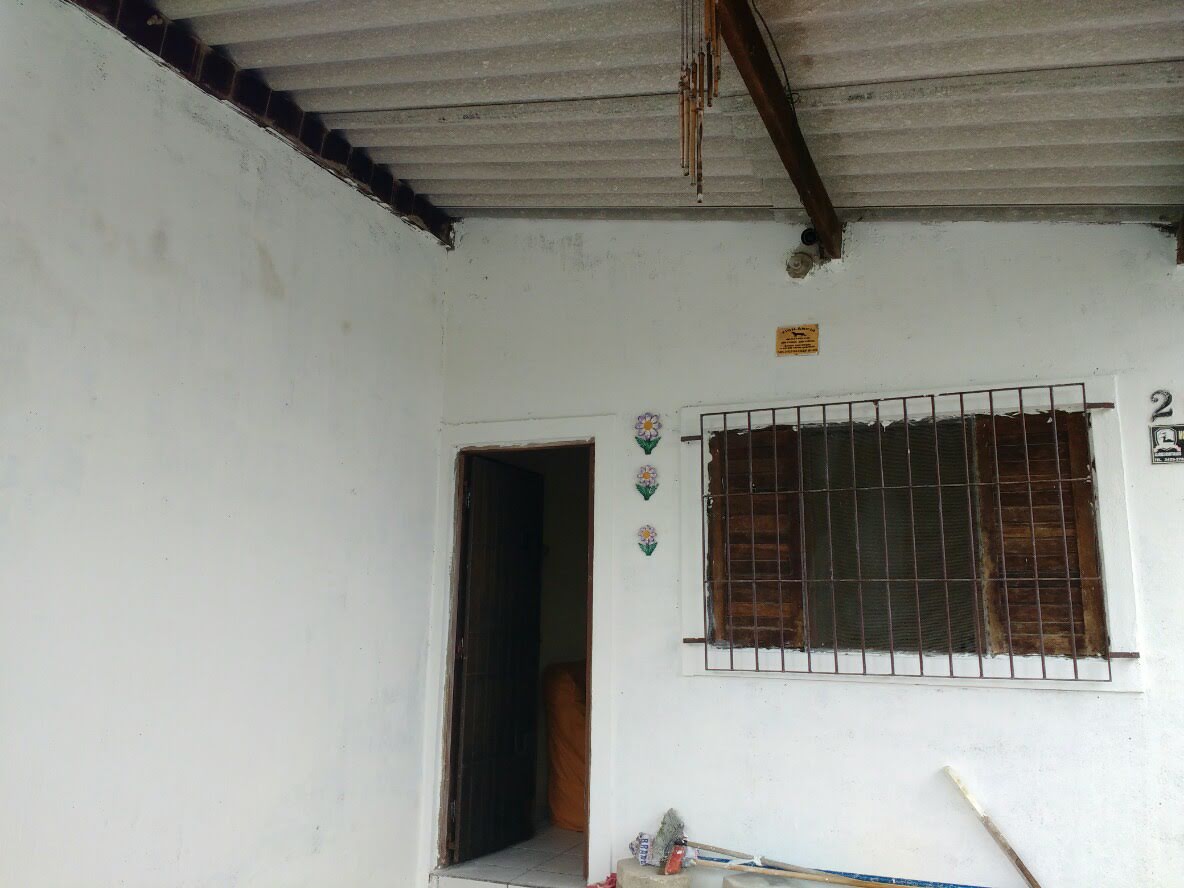 CASA NO LUIZAMAR MIRIM - LADO MORRO Á 900 METROS DA PISTA - ITANHAÉM/SP - foto 8