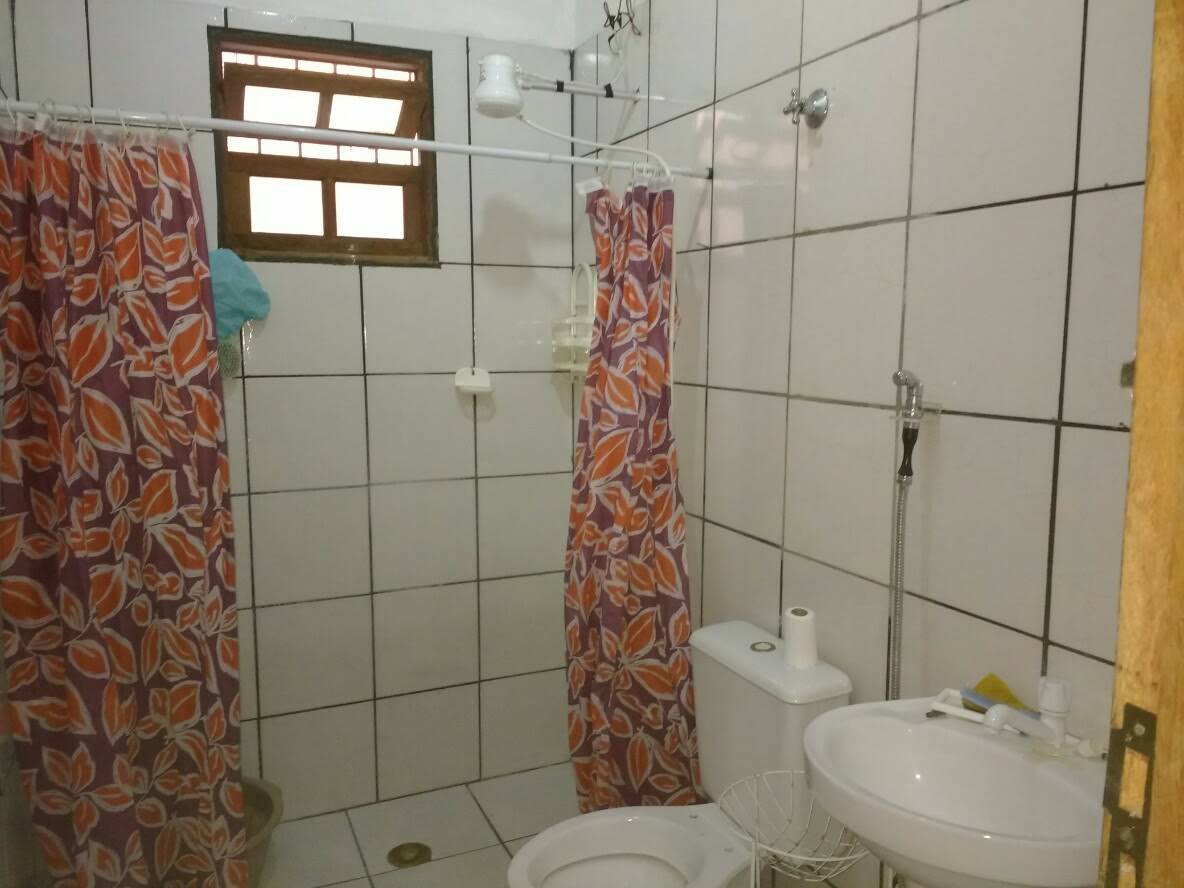 CASA NO LUIZAMAR MIRIM - LADO MORRO Á 900 METROS DA PISTA - ITANHAÉM/SP - foto 5