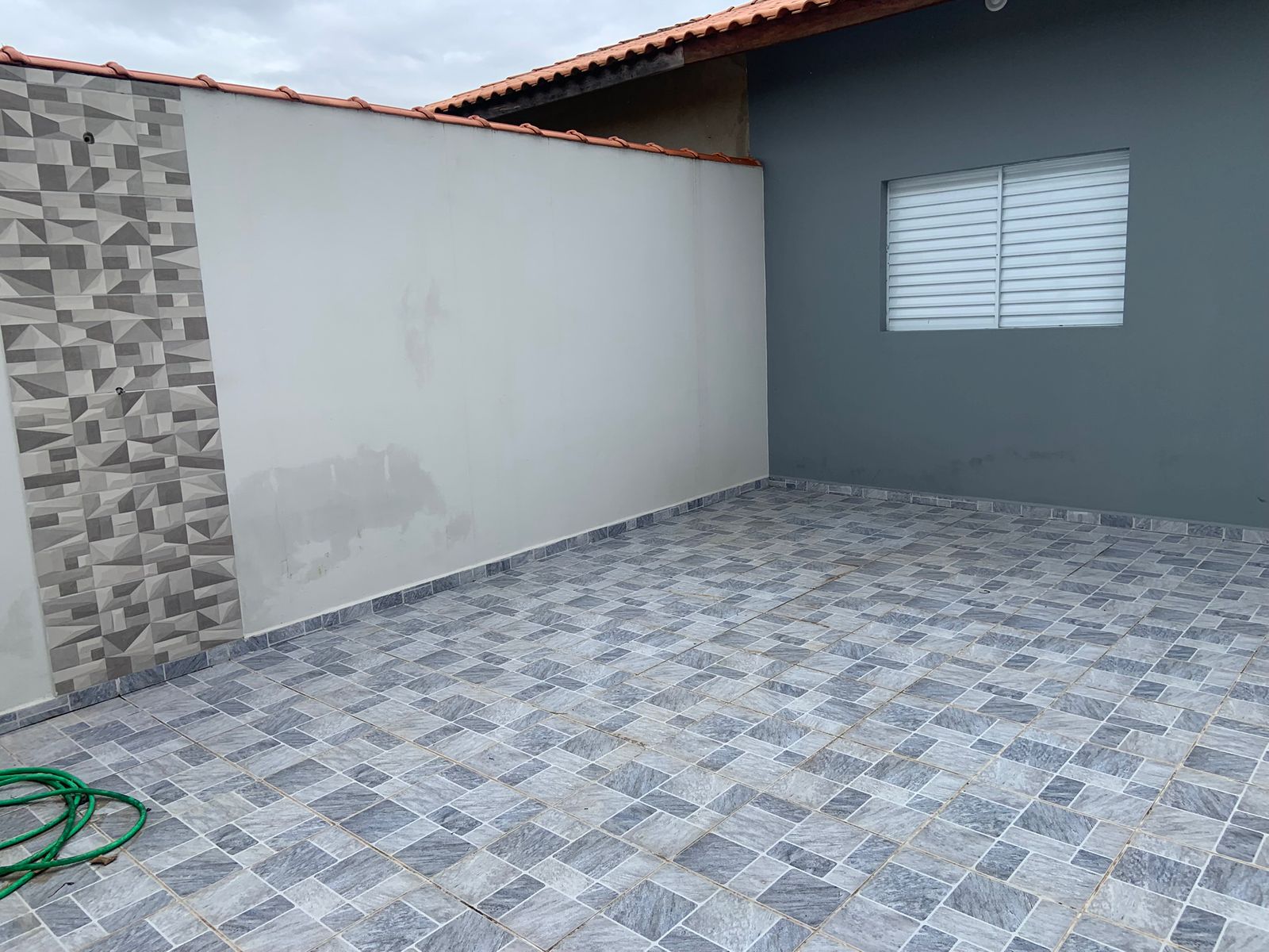 CASA NO JARDIM LUIZAMAR MIRIM - LADO MORRO À 70 METROS DA RODOVIA - ITANHAÉM/SP  - foto 15