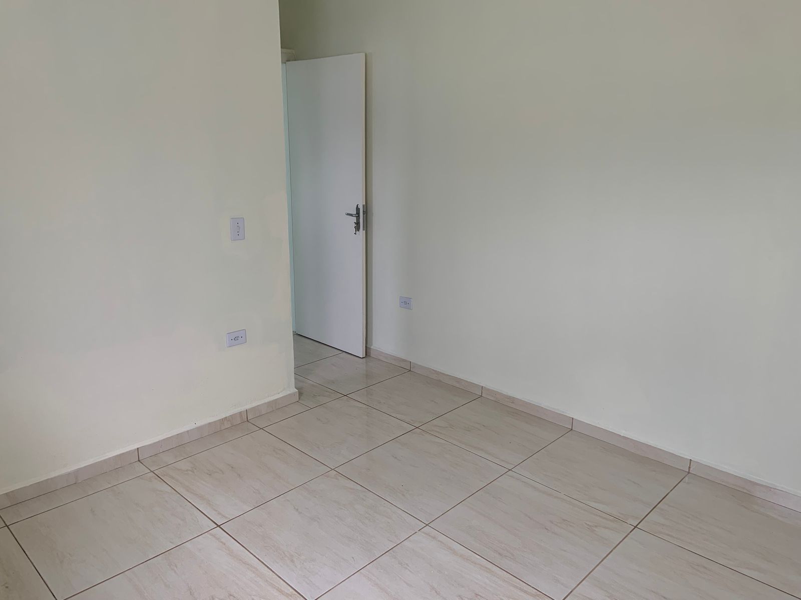 CASA NO JARDIM LUIZAMAR MIRIM - LADO MORRO À 70 METROS DA RODOVIA - ITANHAÉM/SP  - foto 9