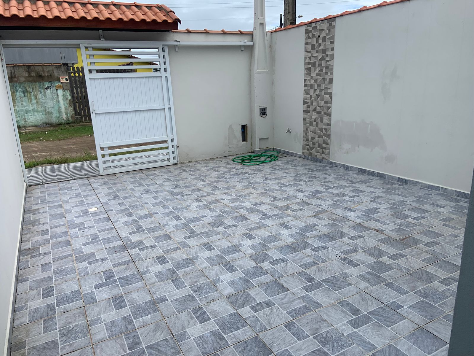 CASA NO JARDIM LUIZAMAR MIRIM - LADO MORRO À 70 METROS DA RODOVIA - ITANHAÉM/SP  - foto 20