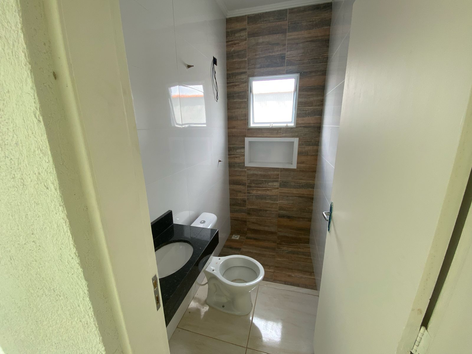 CASA NO JARDIM LUIZAMAR MIRIM - LADO MORRO À 70 METROS DA RODOVIA - ITANHAÉM/SP  - foto 3
