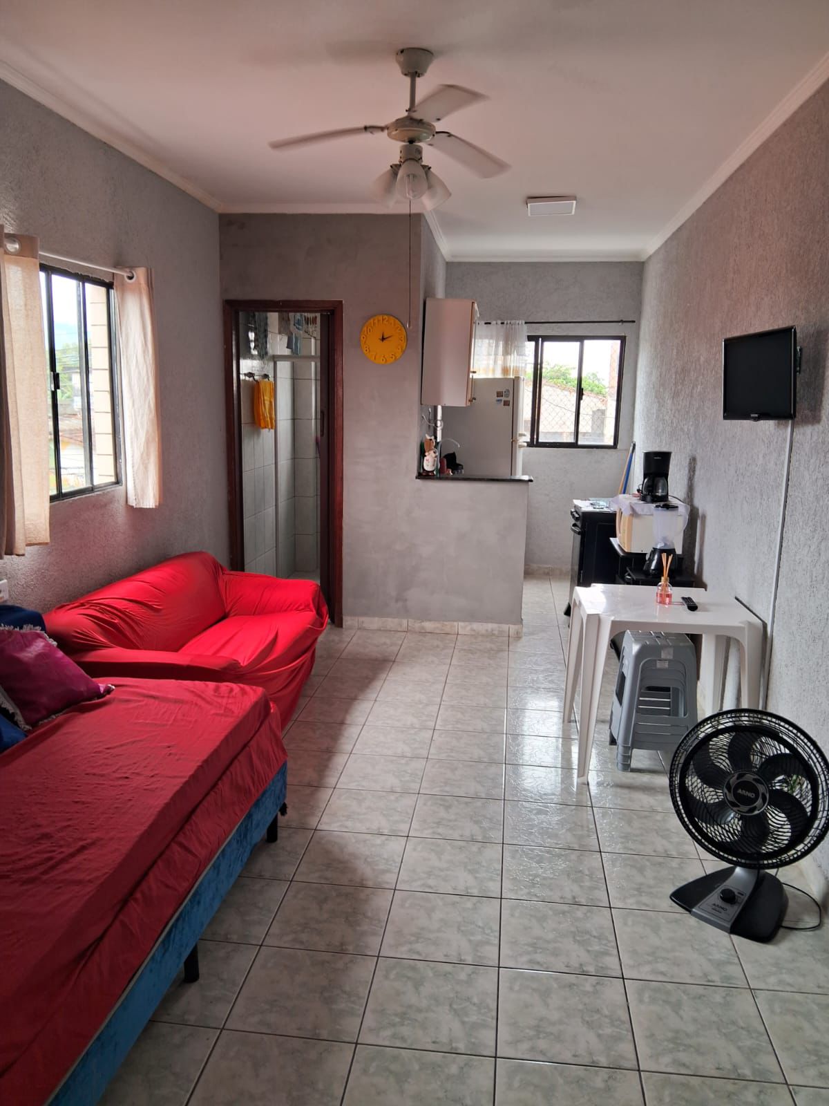 APARTAMENTO NO VILA CAIÇARA - LADO PRAIA À 500 METROS DO MAR -  PRAIA GRANDE/SP