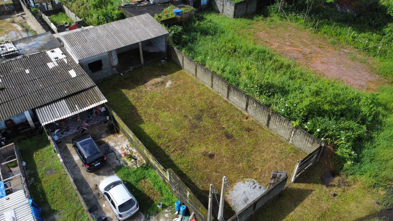 EDÍCULA SEMI ACABADA NO BAIRRO LUIZAMAR MIRIM -  LADO MORRO À 300 METROS DA RODOVIA - ITANHAÉM/SP  - foto 2