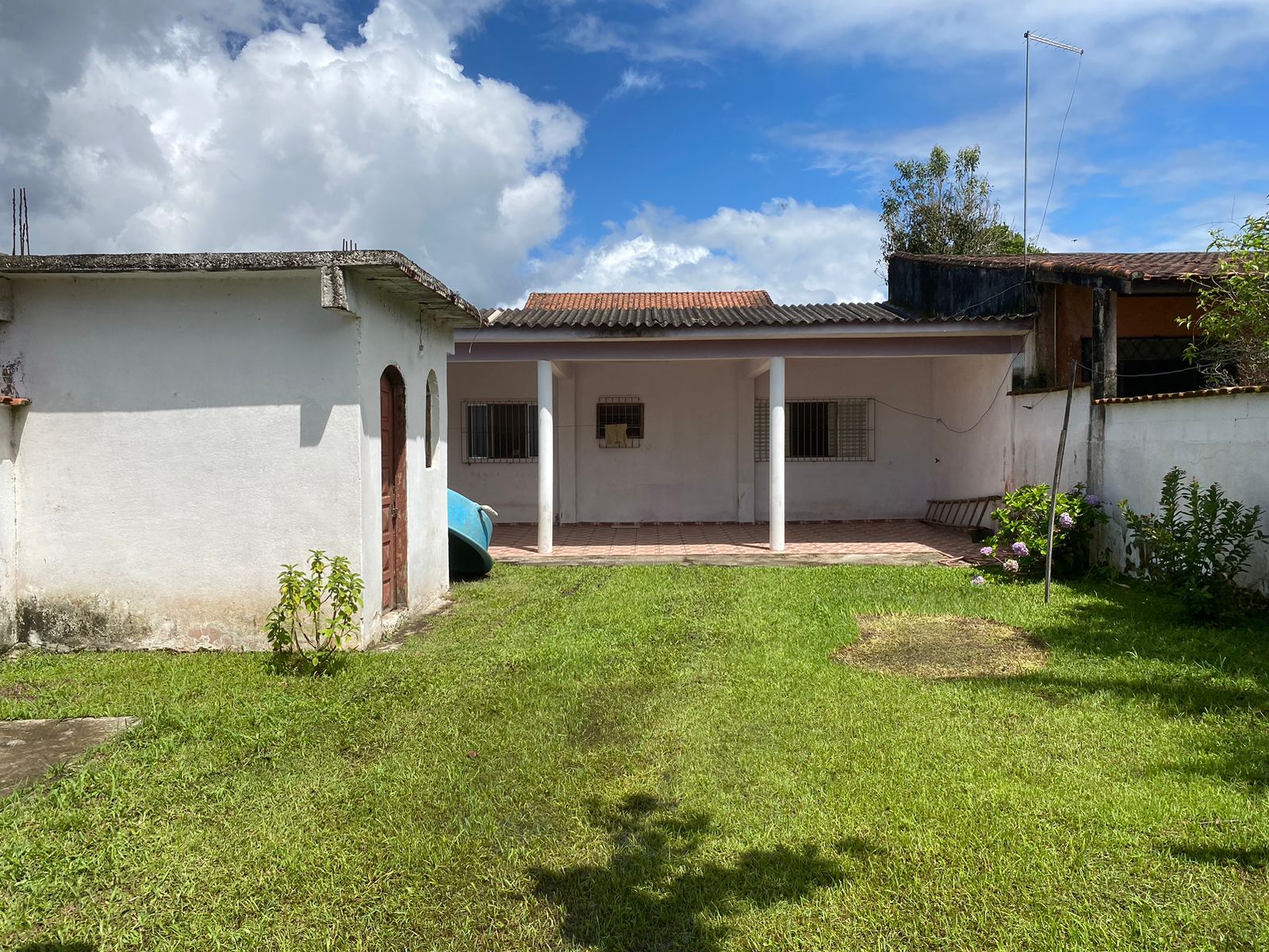 CASA NO BALNEÁRIO GAIVOTA - LADO MORRO À 50 METROS DA RODOVIA - ITANHAÉM/SP - foto 11