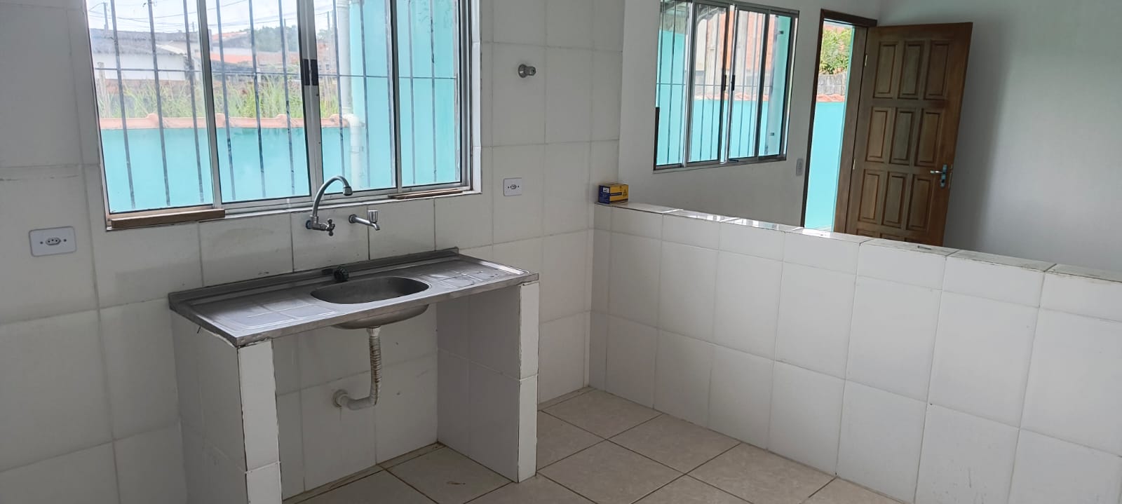 CASA NO CAMPOS ELÍSEOS  - LADO MORRO À 700 METROS DA RODOVIA - ITANHAÉM/SP  - foto 2