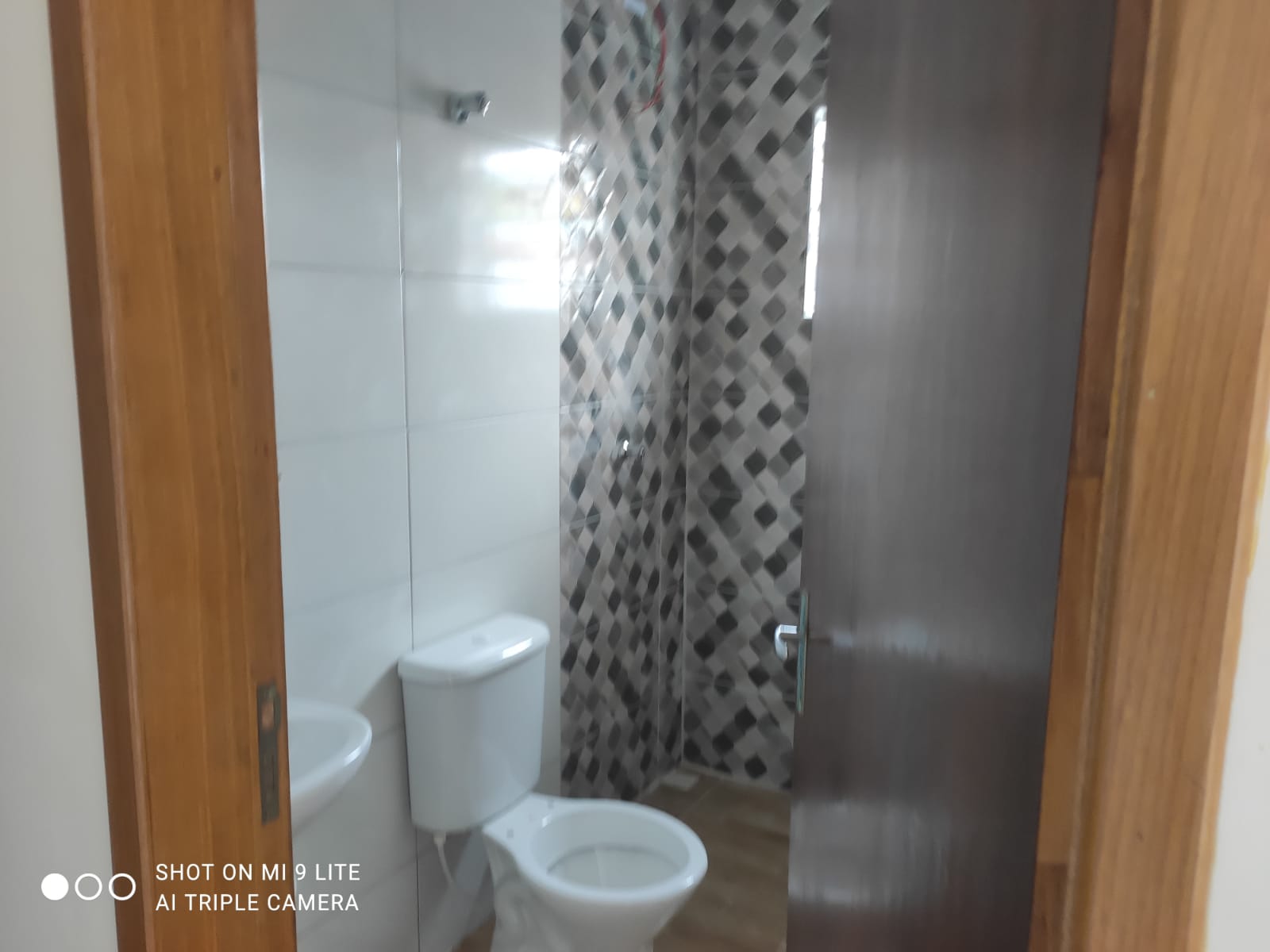 CASA NO BAIRRO NOVA ITANHAÉM - LADO MORRO A 1800 METROS DA PISTA - ITANHAÉM/SP - foto 10
