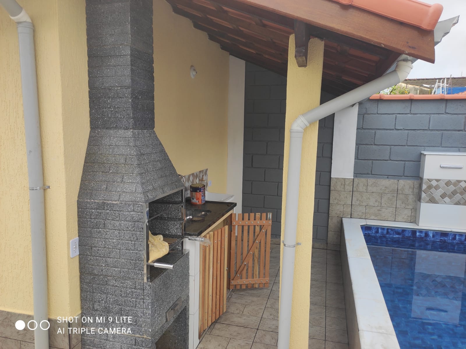 CASA NO BAIRRO NOVA ITANHAÉM - LADO MORRO A 1800 METROS DA PISTA - ITANHAÉM/SP - foto 13