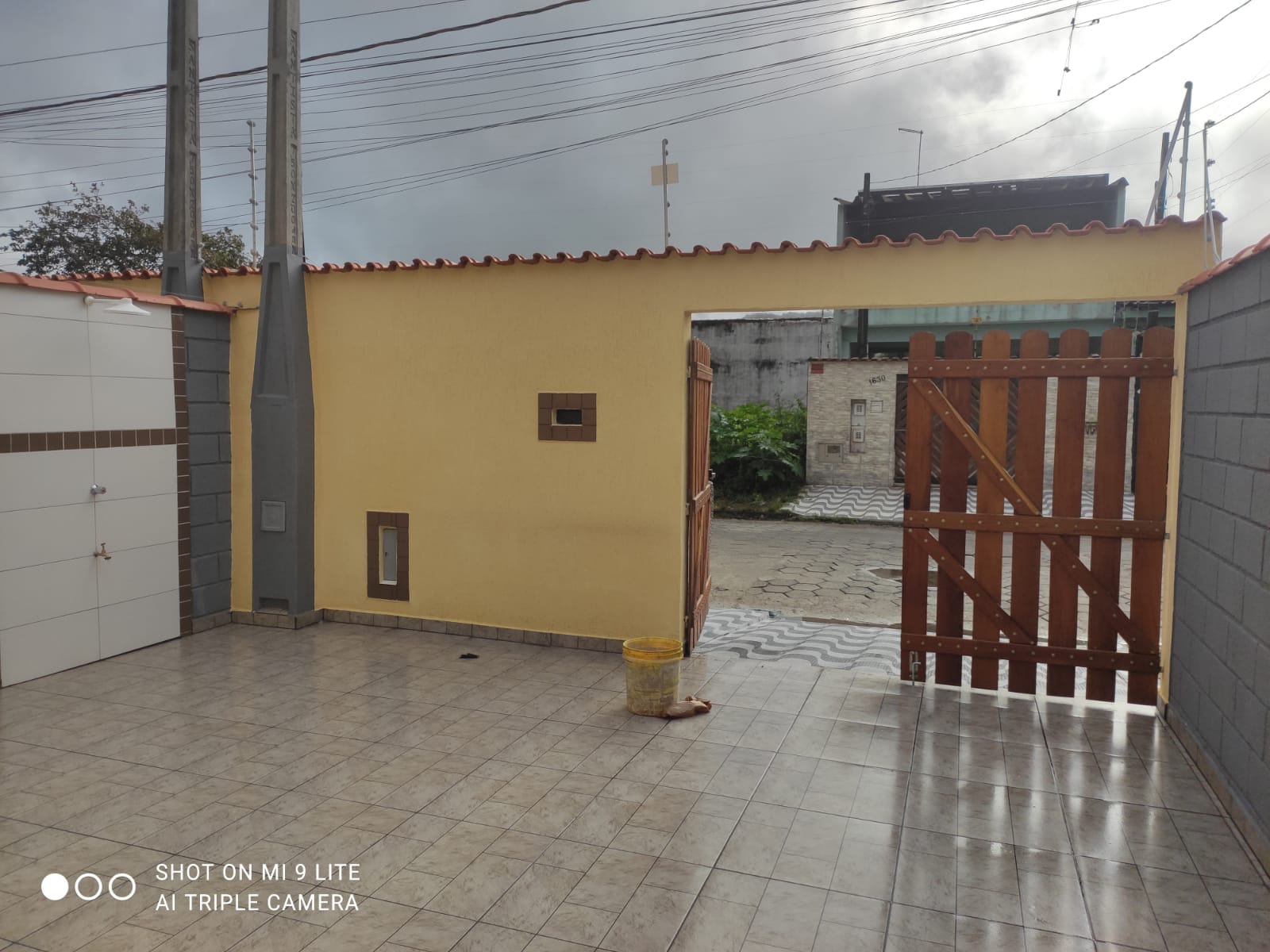 CASA NO BAIRRO NOVA ITANHAÉM - LADO MORRO A 1800 METROS DA PISTA - ITANHAÉM/SP - foto 16