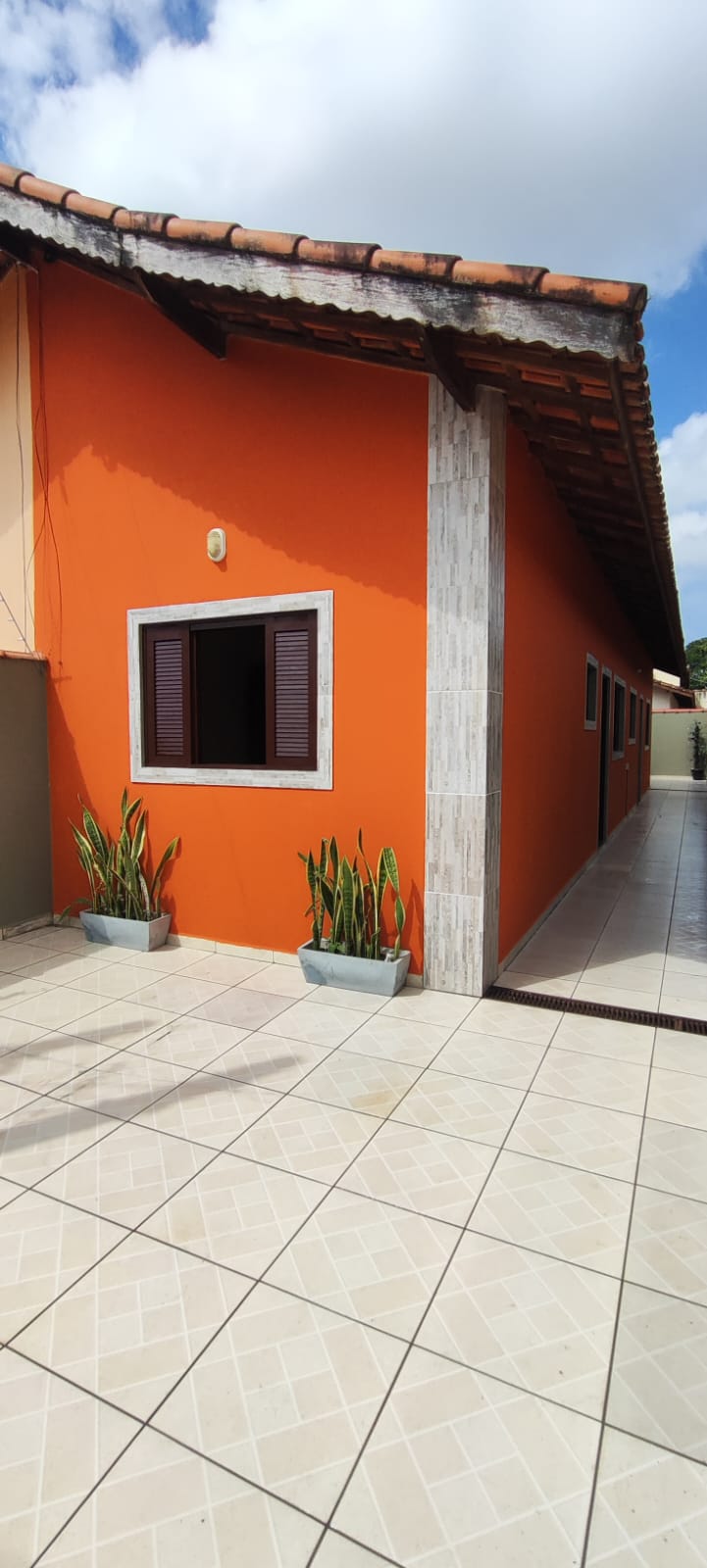 CASA NO BAIRRO NOVA ITANHAÉM -  LADO MORRO À 700 METROS DA RODOVIA - ITANHAÉM/SP - foto 8