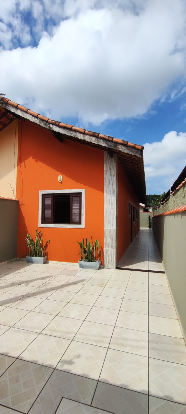 CASA NO BAIRRO NOVA ITANHAÉM -  LADO MORRO À 700 METROS DA RODOVIA - ITANHAÉM/SP - foto 11