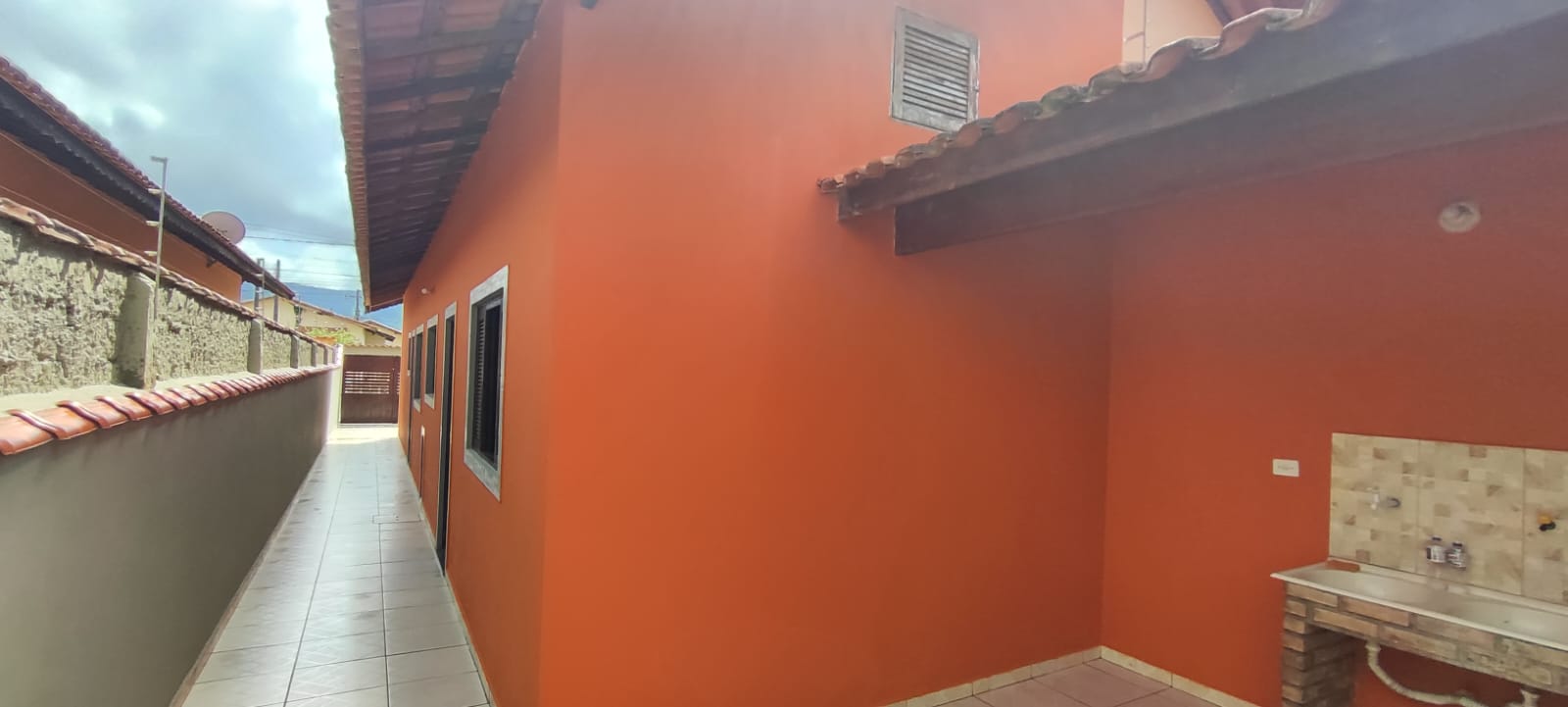 CASA NO BAIRRO NOVA ITANHAÉM -  LADO MORRO À 700 METROS DA RODOVIA - ITANHAÉM/SP - foto 18