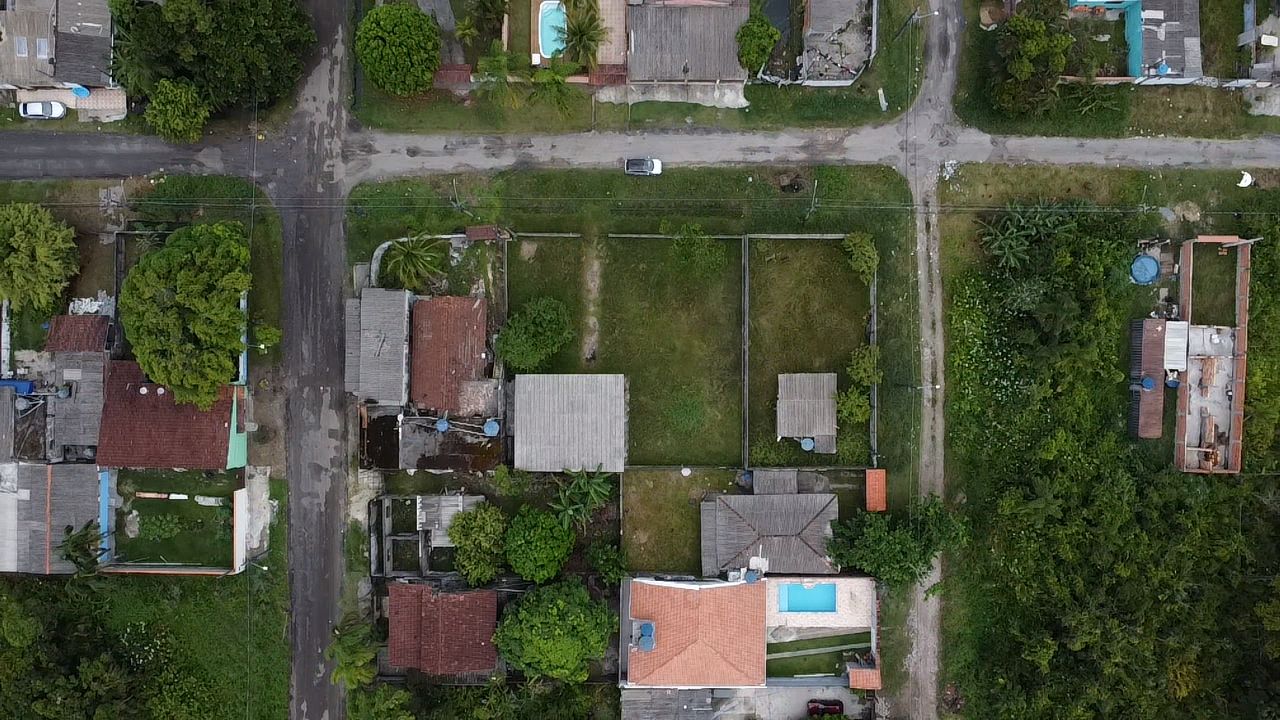 CASA NO BAIRRO LUIZAMAR MIRIM - ITANHAÉM / SP - LADO MORRO - 500 METROS DA PISTA - foto 5