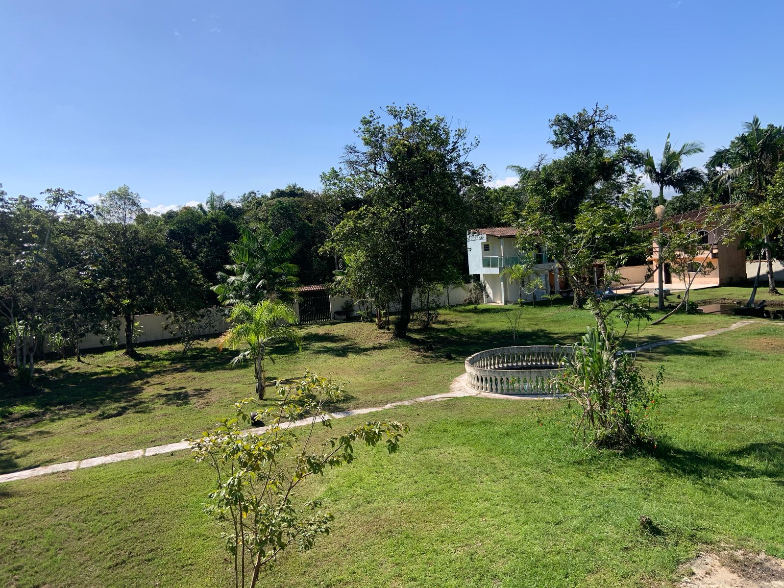CHACARÁ NO RIO PRETO - ITANHAÉM / SP - LADO MORRO  - foto 18