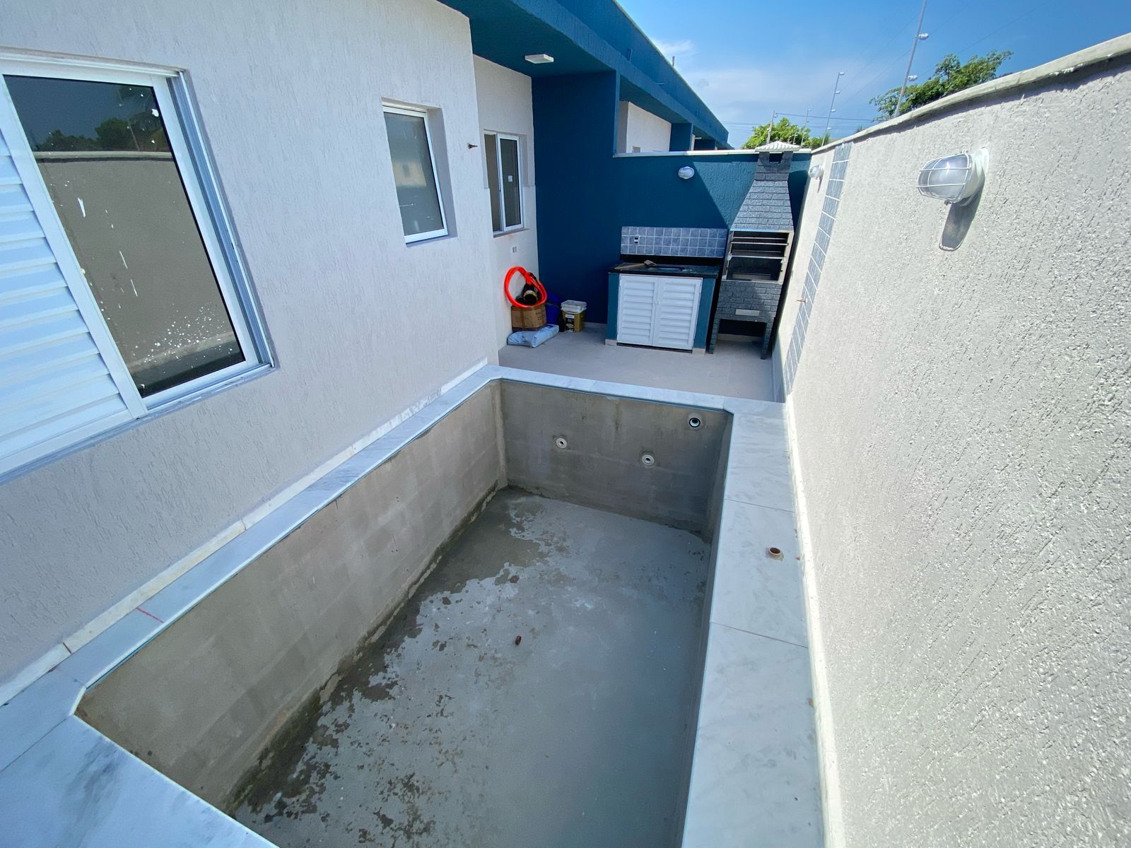 CASAS EM CONDOMÍNIO NOVO NO BAIRRO JARDIM CIBRATEL 2 - ITANHAÉM / SP - LADO PRAIA - 1.400 METROS DA PRAIA
