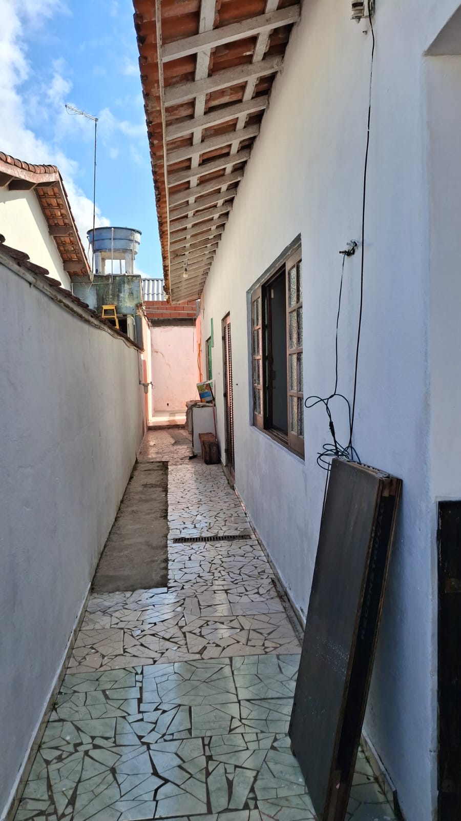 CASA NO BALNEÁRIO GAIVOTA - ITANHAÉM/SP - LADO MORRO. - foto 3