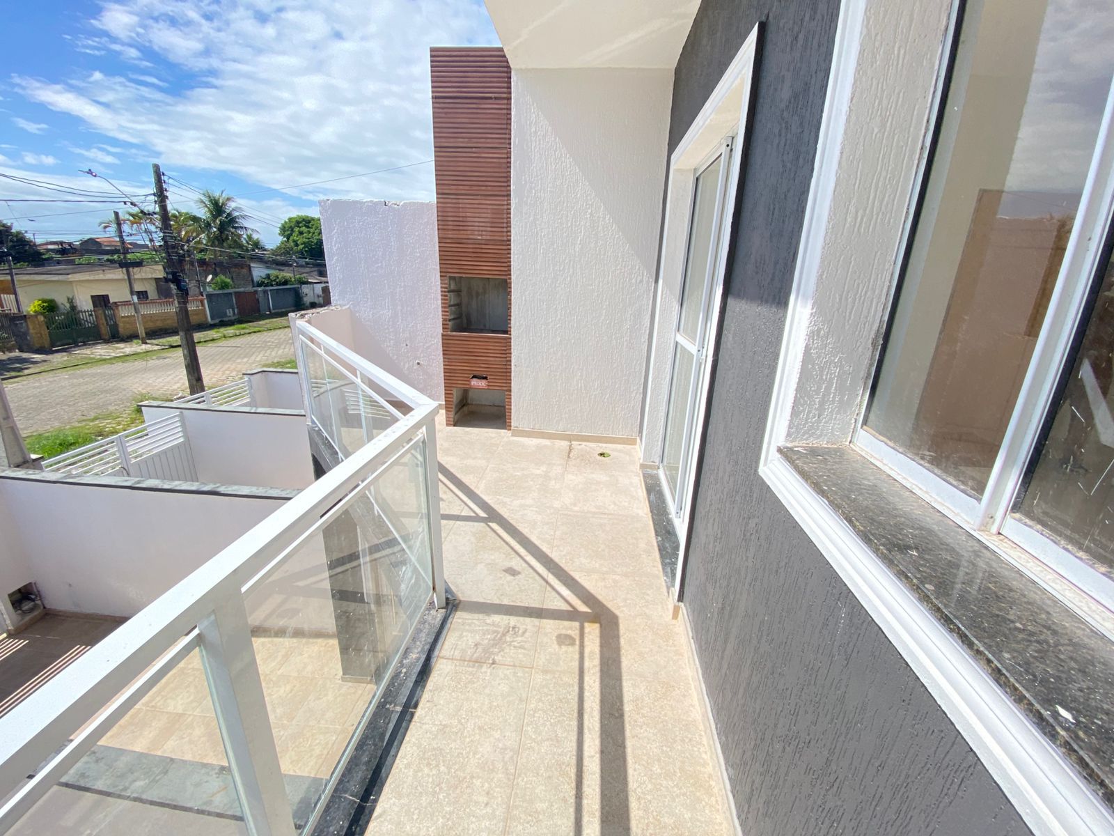 CASAS SOBREPOSTAS NO BAIRRO JARDIM BRASIL- PERUÍBE/SP - LADO PRAIA - 2KM DA PRAIA - foto 2