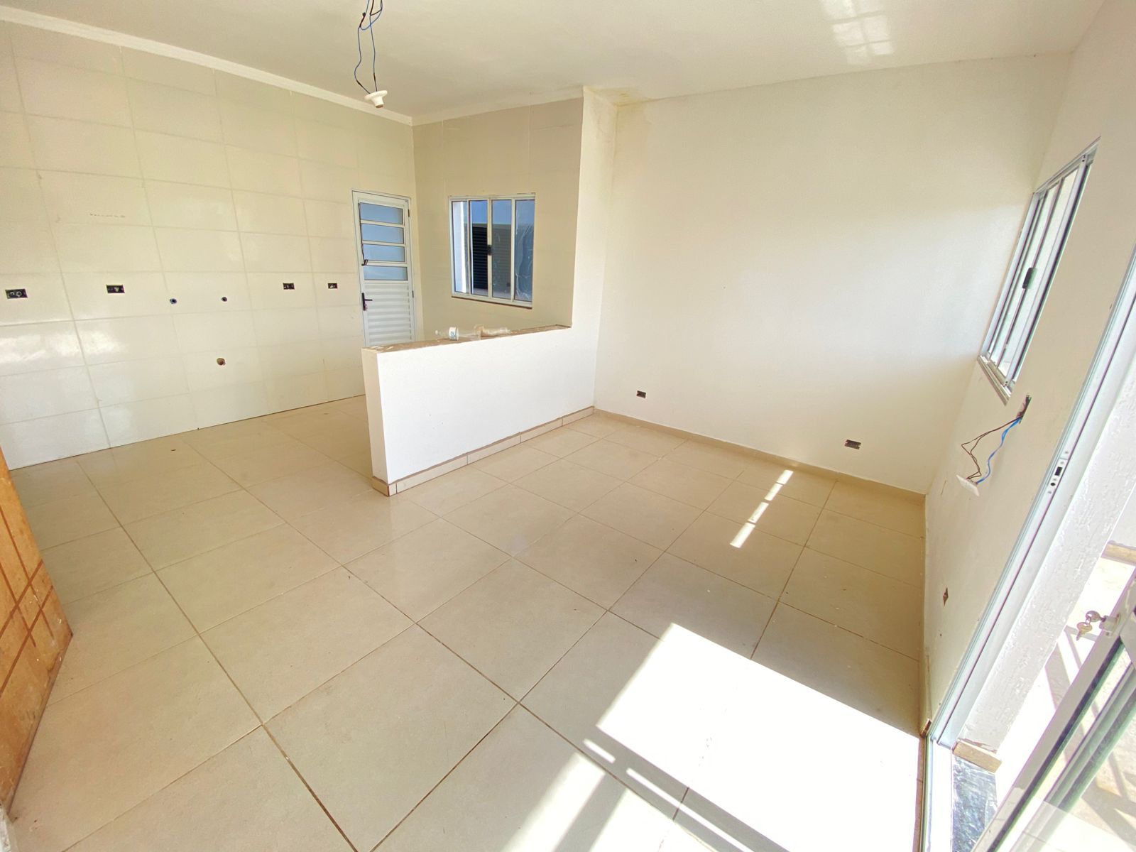 CASAS SOBREPOSTAS NO BAIRRO JARDIM BRASIL- PERUÍBE/SP - LADO PRAIA - 2KM DA PRAIA - foto 3