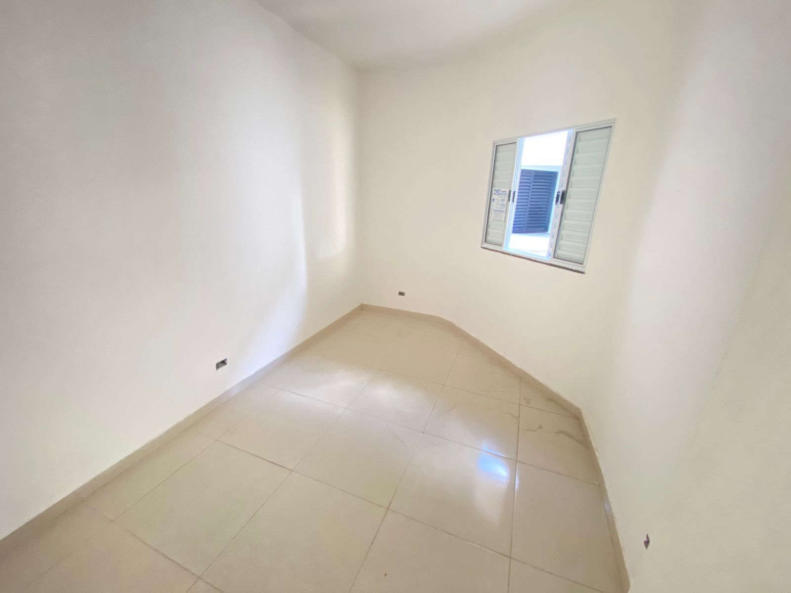 CASAS SOBREPOSTAS NO BAIRRO JARDIM BRASIL- PERUÍBE/SP - LADO PRAIA - 2KM DA PRAIA - foto 6