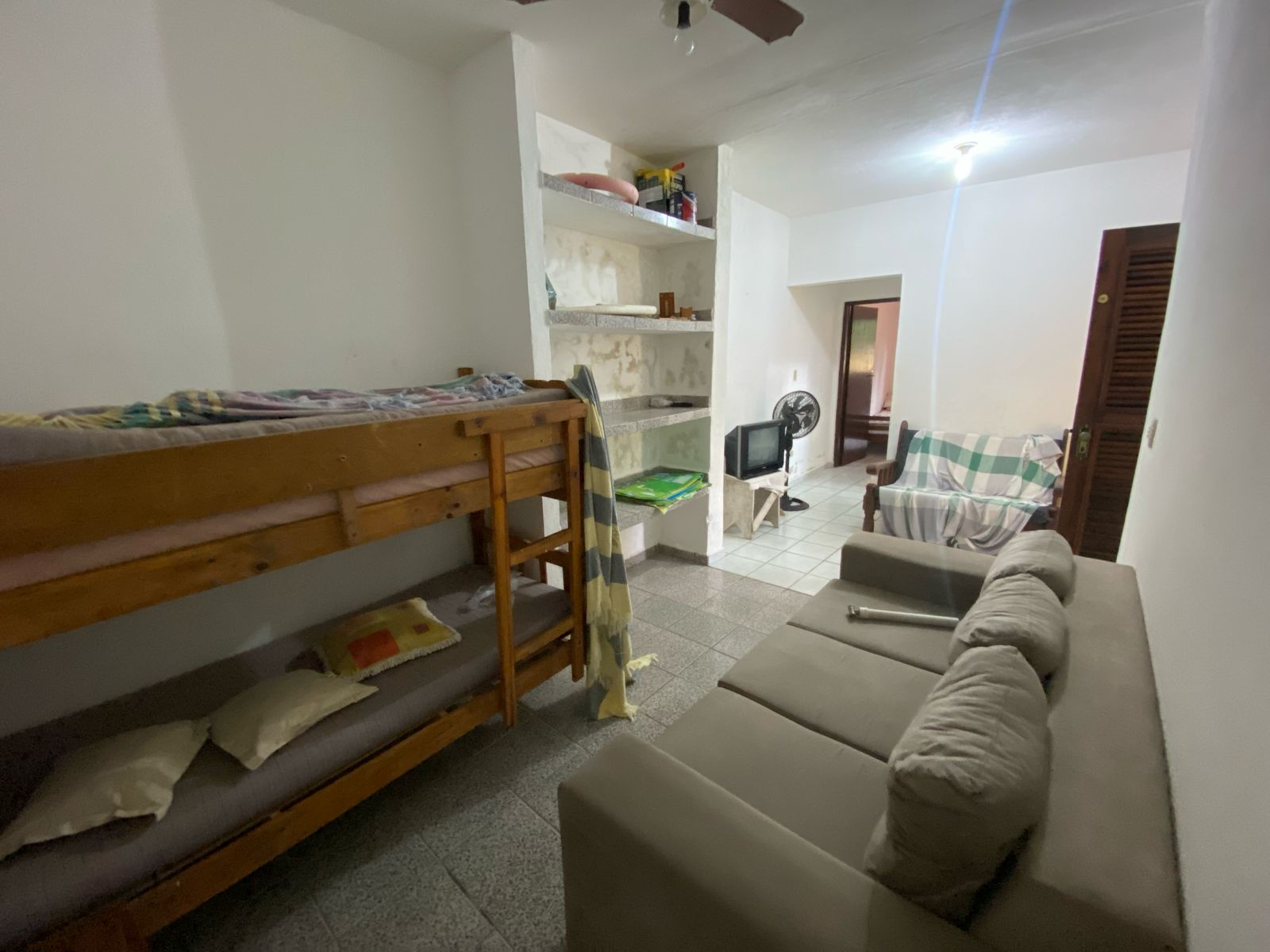 CASA NO BALNEÁRIO GAIVOTA - ITANHAÉM/SP - LADO PRAIA - 300 METROS DA PRAIA. - foto 11