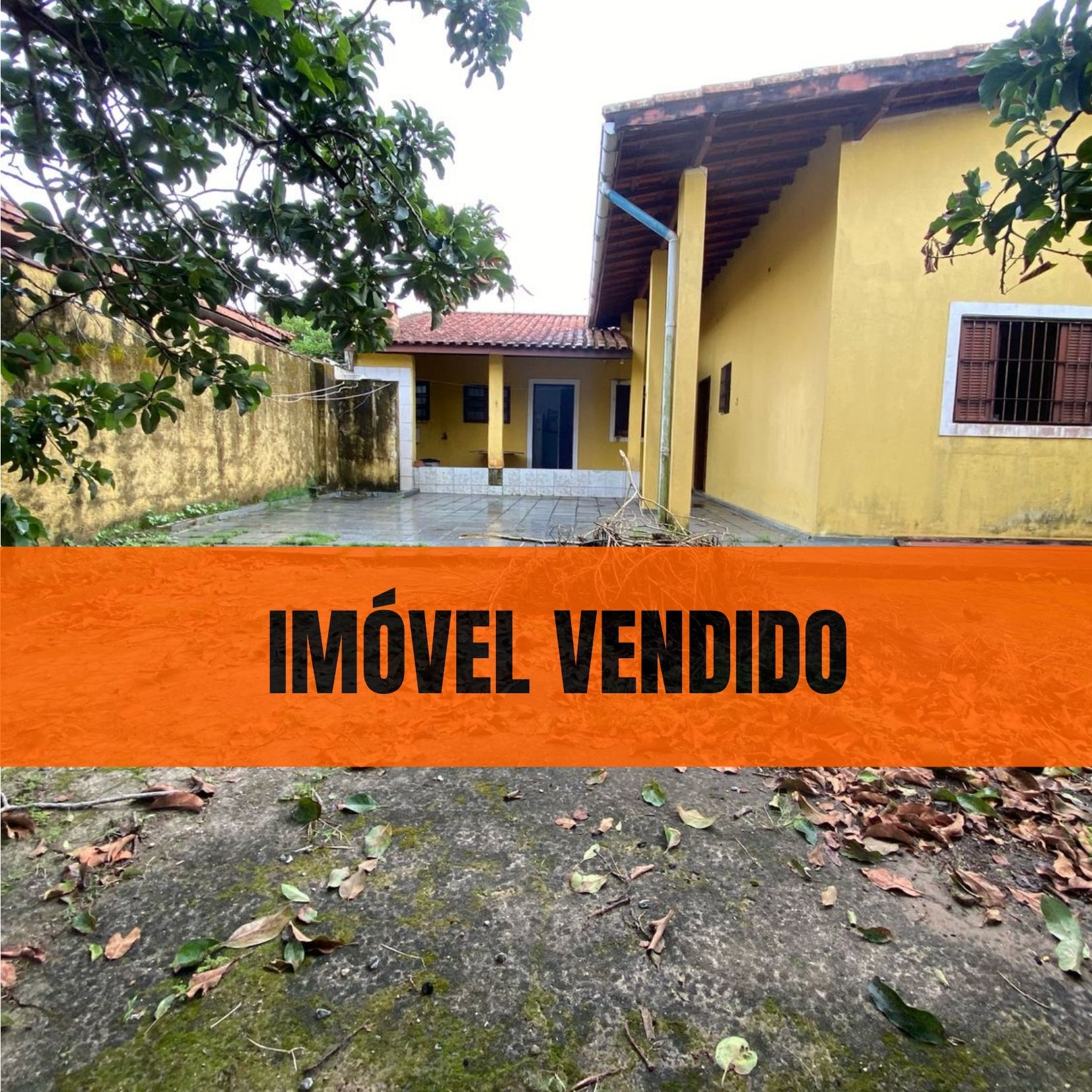 CASA NO BALNEÁRIO GAIVOTA - ITANHAÉM/SP - LADO PRAIA - 300 METROS DA PRAIA.