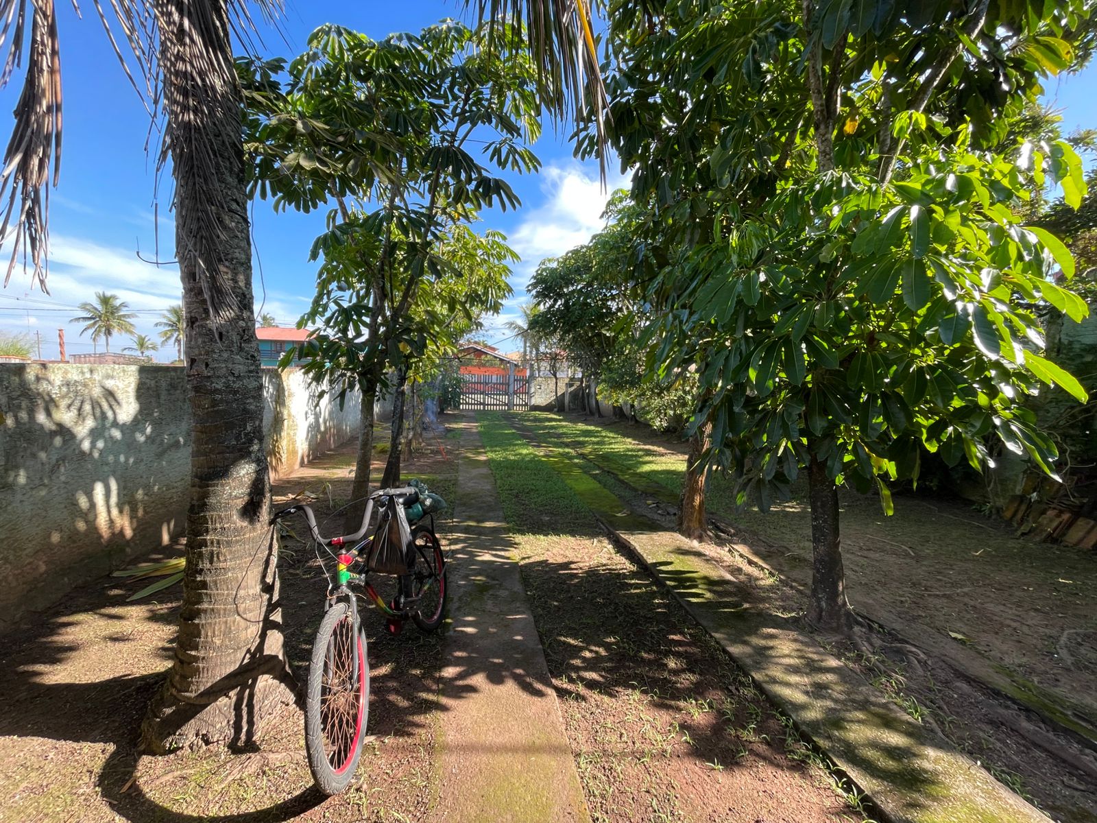 CASA NO BALNEÁRIO TUPY - EM ITANAHÉM / SP - LADO PRAIA 50 METROS DO MAR - foto 9