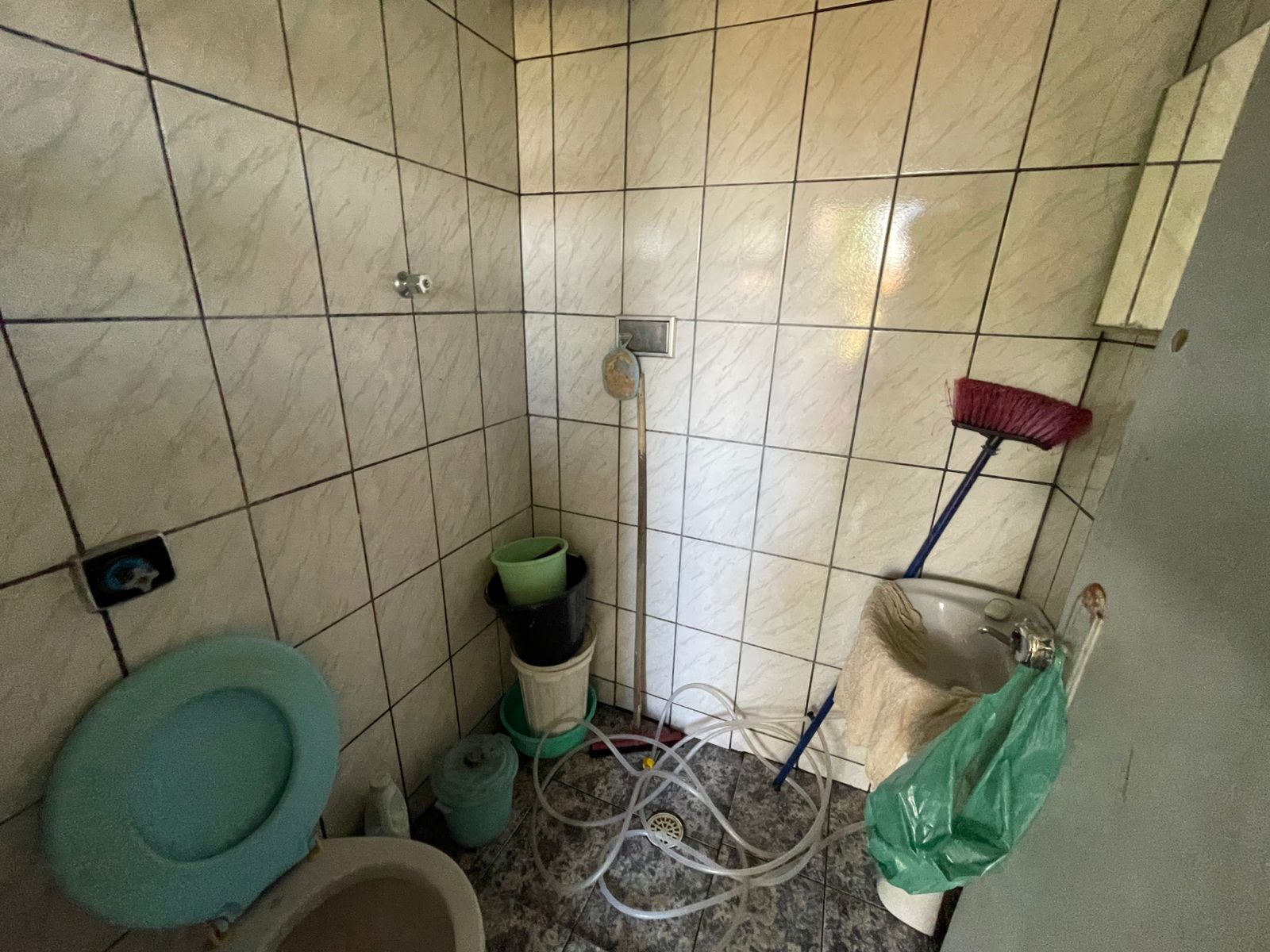 CASA NO BALNEÁRIO TUPY - EM ITANAHÉM / SP - LADO PRAIA 50 METROS DO MAR - foto 13