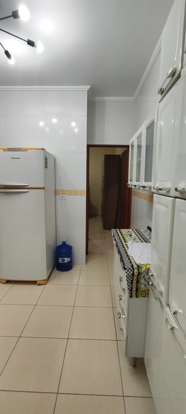 CASA NO JARDIM MAGALHÃES  - ITANHAÉM / SP - LADO MORRO - 800 METROS DA RODOVIA - foto 9