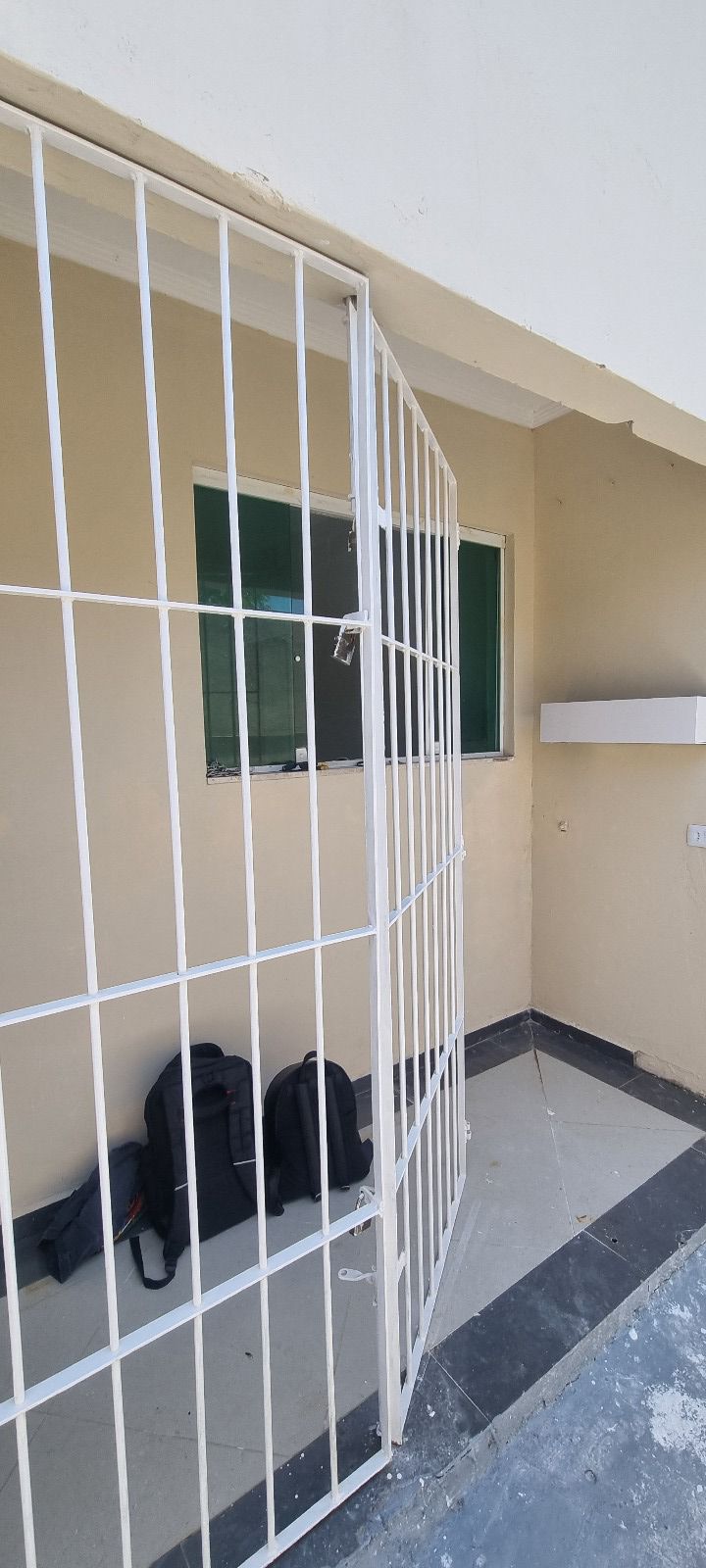 CASA NO BAIRRO SAM - MONGAGUÁ / SP - LADO MORRO À  700 METROS DA PISTA - foto 13