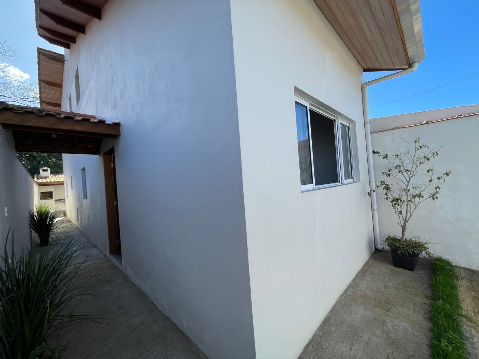 CASA NO JD. CORUMBÁ - ITANHAÉM / SP - LADO PRAIA (CENTRO) - 5 MINUTOS DO MAR - foto 3