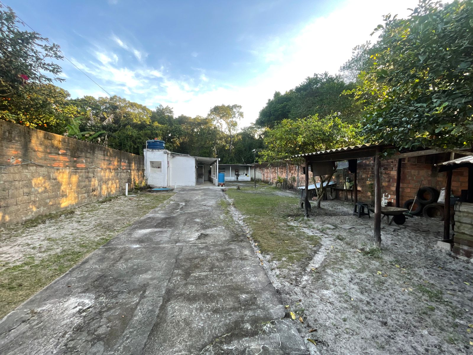 CASA NO BAIRRO MARAMBA 2 - ITANHAÉM - SP - LADO MORRO - 1.200 METROS DA PISTA - foto 13