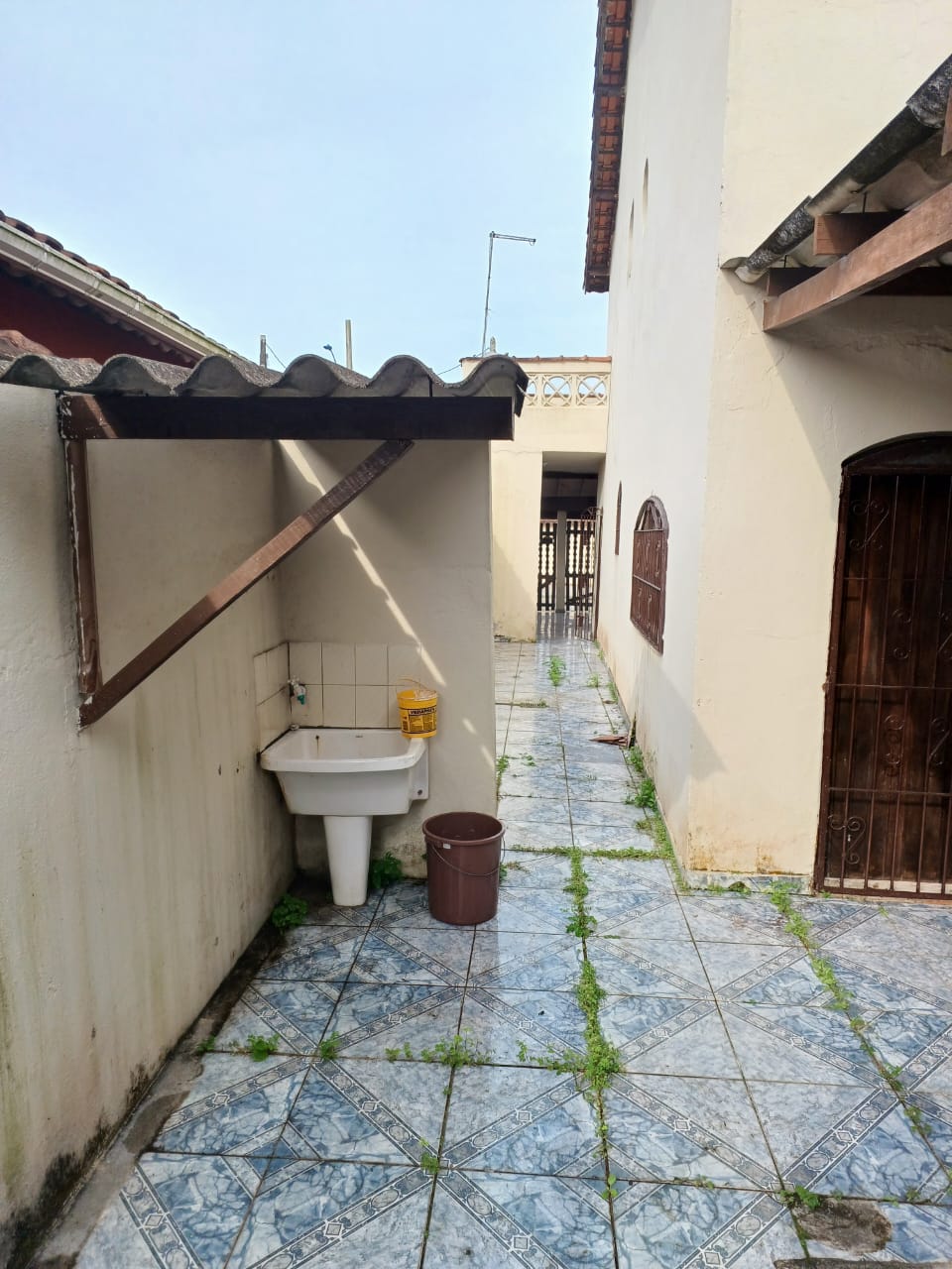 CASA NO JARDIM SANTANA - MONGAGUÁ / SP - LADO MORRO - 700 METROS DO MAR - foto 7