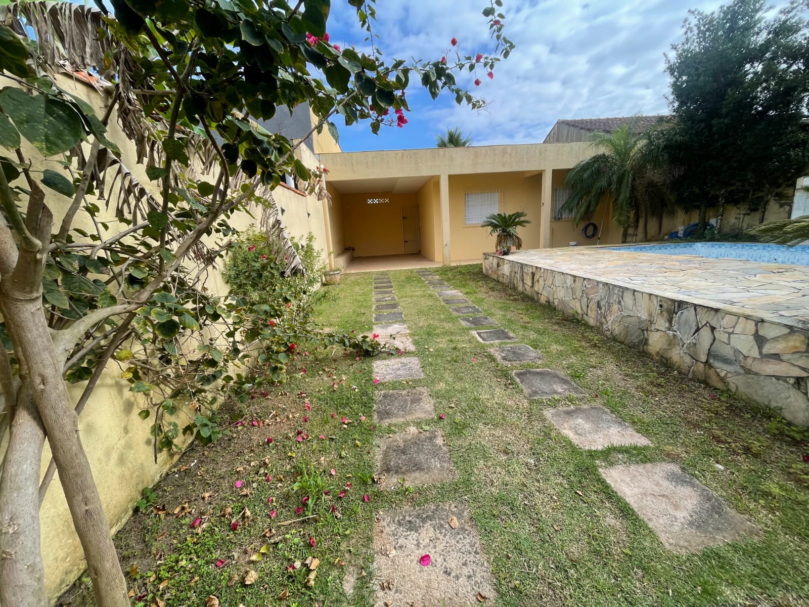 CASA NO BALNEÁRIO GAIVOTA - ITANHAÉM / SÃO PAULO - LADO PRAIA - 900 METROS DO MAR - foto 17