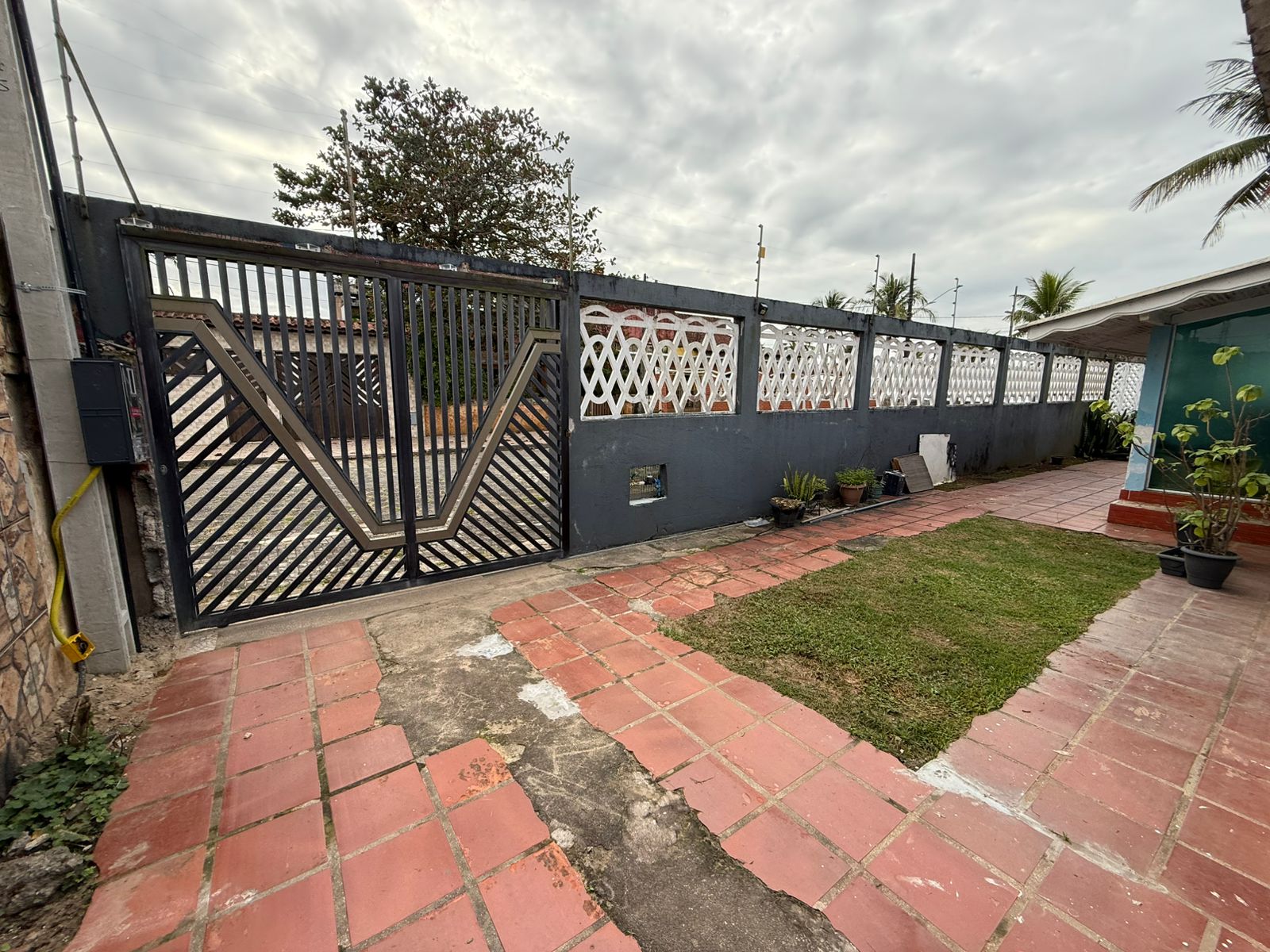 CASA NO BAIRRO ITAOCA - MONGAGUÁ - LITORAL SUL DE SÃO PAULO - LADO PRAIA (FRENTE MAR) - foto 7