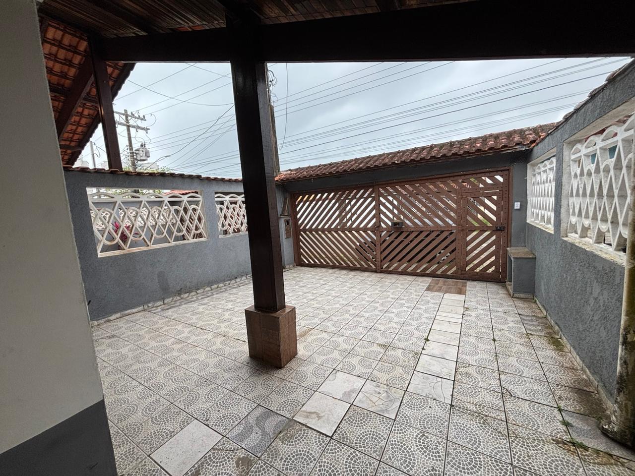 CASA NO BALNEÁRIO NOSSA SRA DE FÁTIMA - MONGAGUÁ - LADO PRAIA - 100 METROS DA PRAIA - foto 2