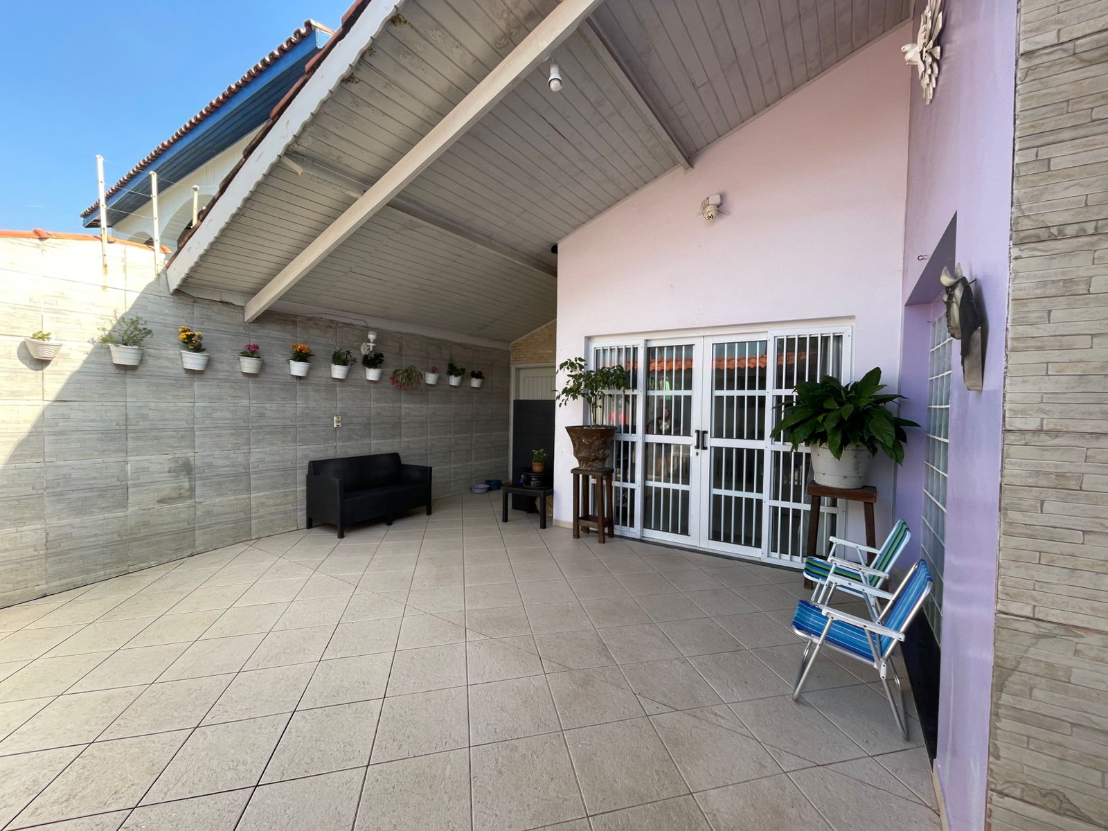 CASA NO BALNEÁRIO SÃO JORGE - ITANHAÉM / SÃO PAULO - LADO PRAIA - 250 METROS DO MAR 
