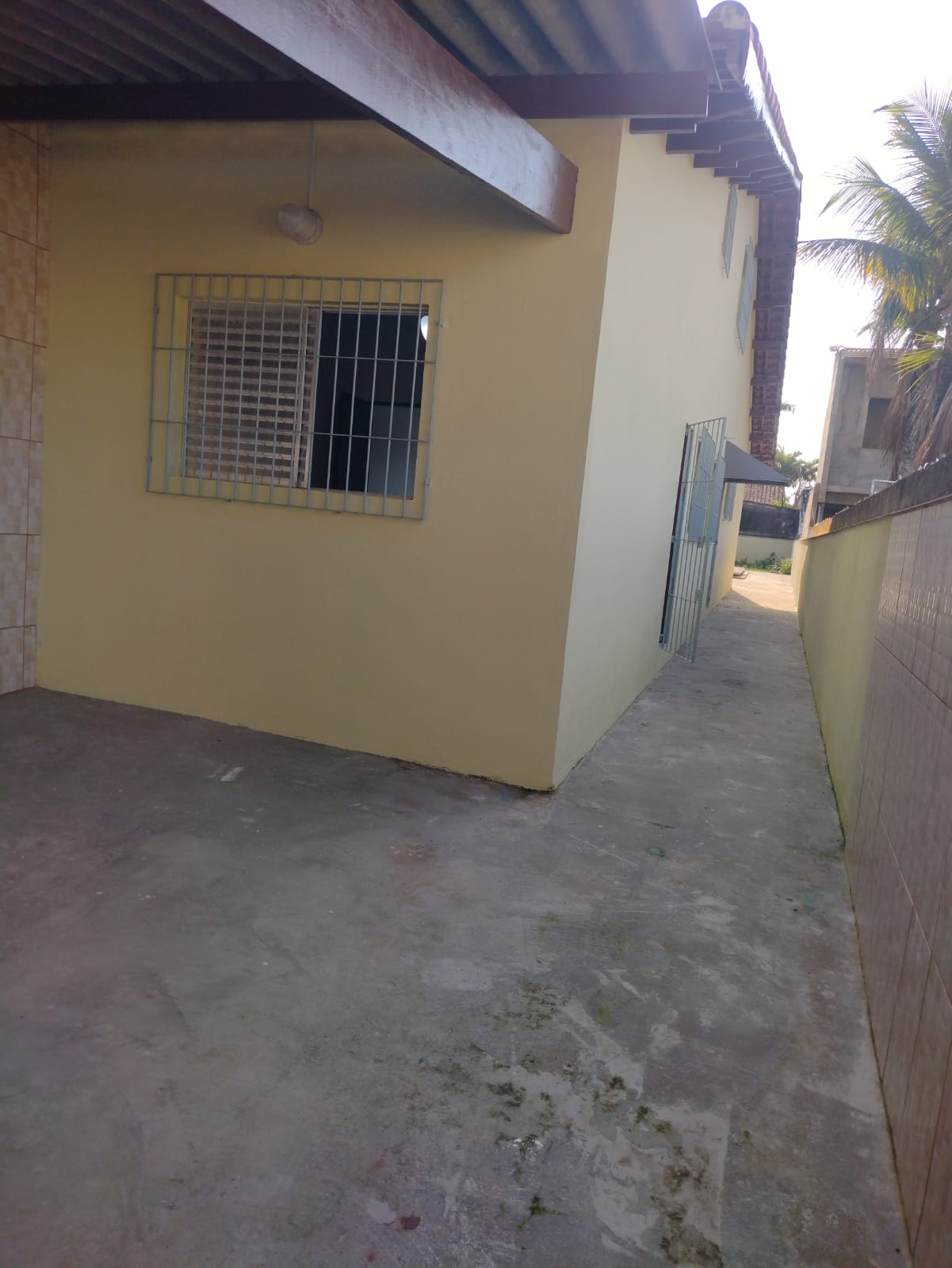 CASA NO BAIRRO VERDE MAR - ITANHAÉM / SÃO  PAULO - LADO PRAIA - 800 METROS DO MAR