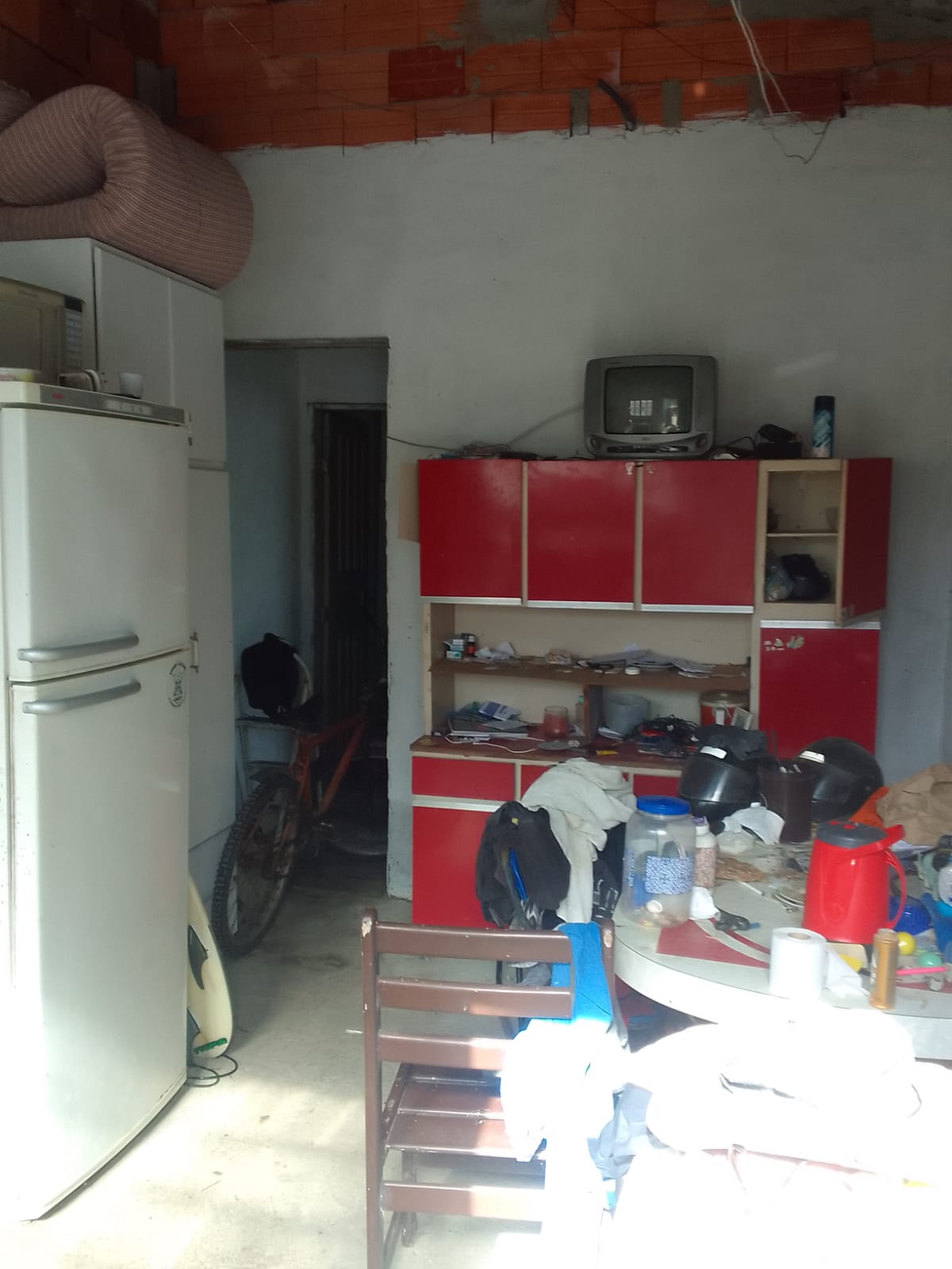 CASA EM MEIO LOTE NO JD. DIPLOMATA - LADO MORRO À 200 METROS DA RODOVIA - ITANHAÉM/SP - foto 11