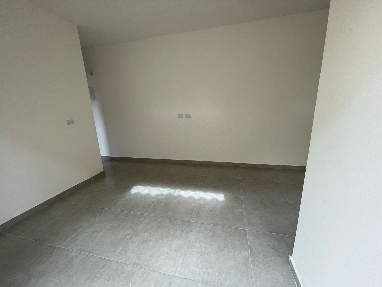 CASA NO BALNEÁRIO GAIVOTAS - ITANHAÉM / SÃO PAULO - LADO MORRO - 600 METROS DA PISTA - foto 7