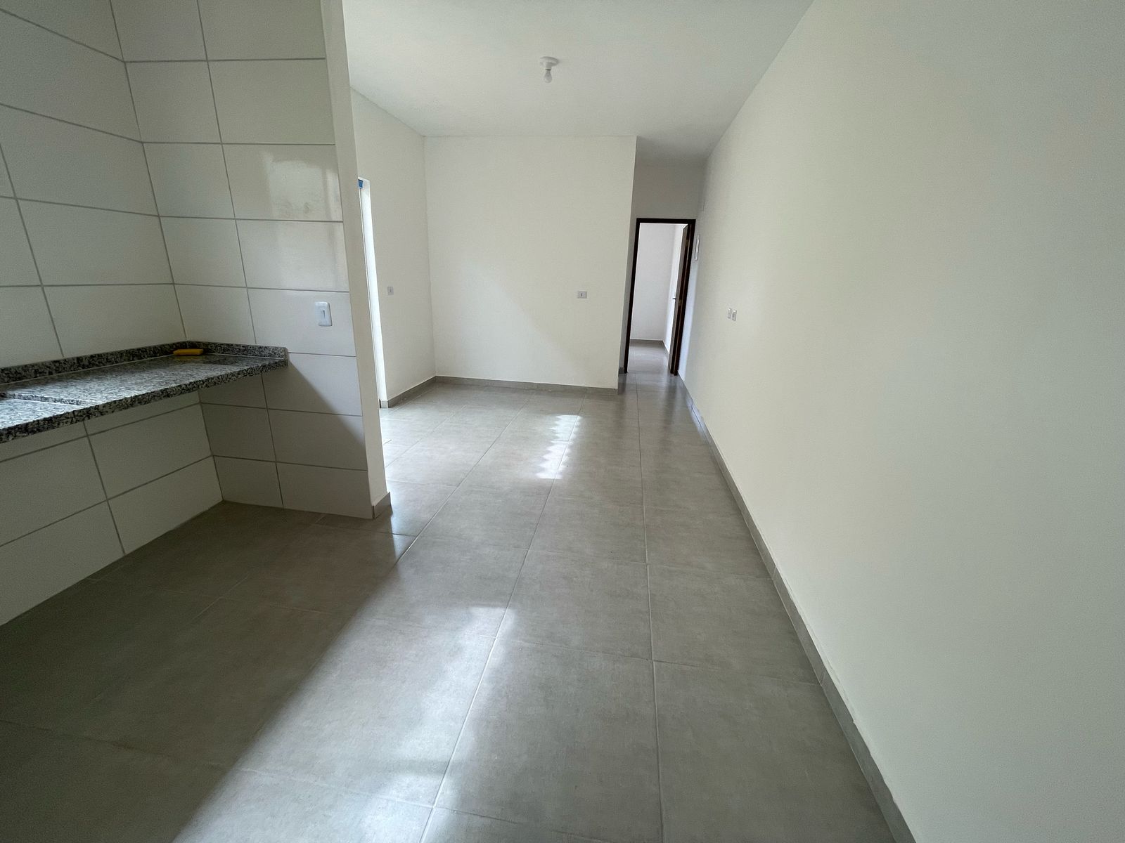 CASA NO BALNEÁRIO GAIVOTAS - ITANHAÉM / SÃO PAULO - LADO MORRO - 600 METROS DA PISTA - foto 11