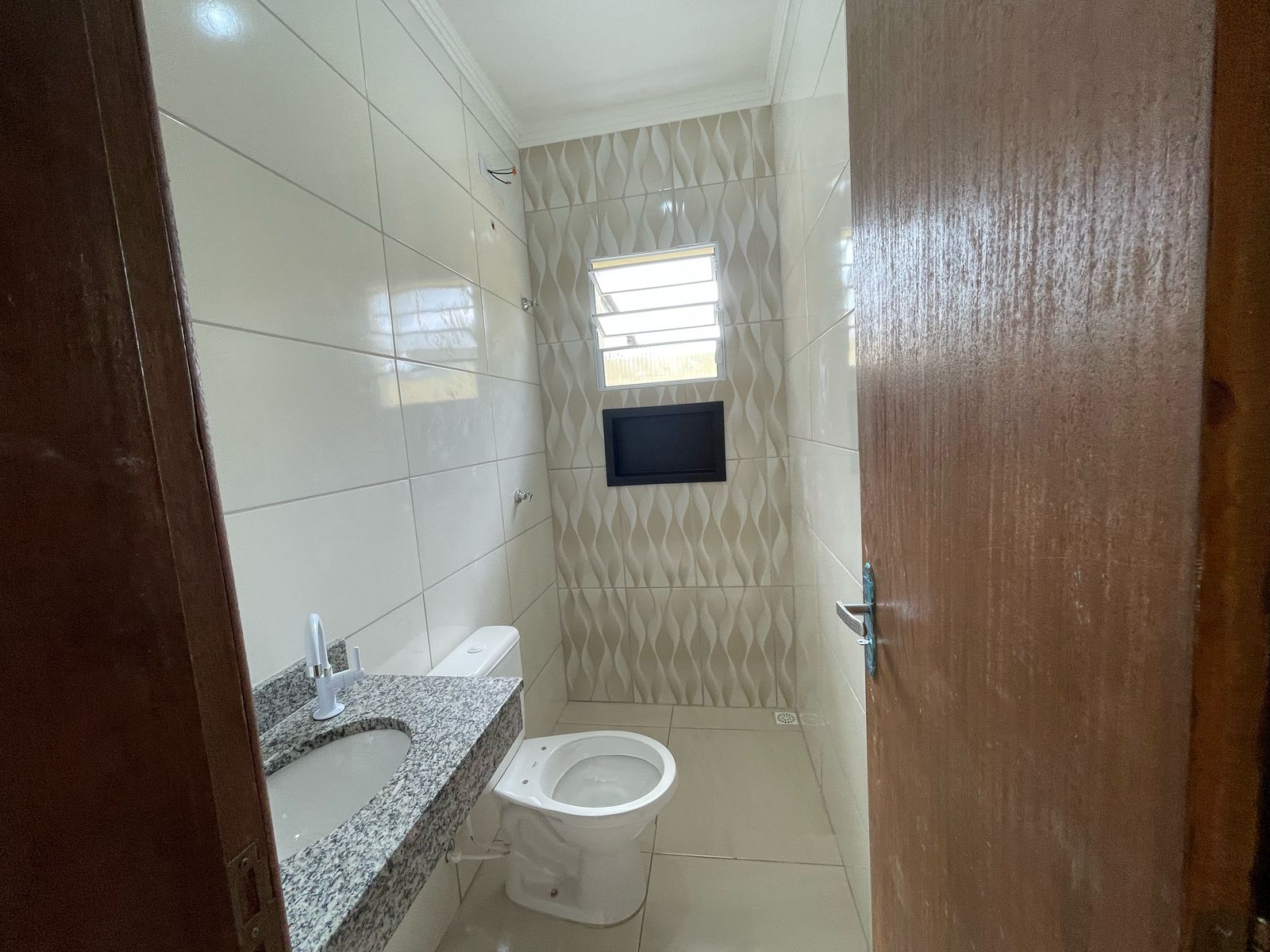 CASA NO BALNEÁRIO GAIVOTAS - ITANHAÉM / SÃO PAULO - LADO MORRO - 600 METROS DA PISTA - foto 15